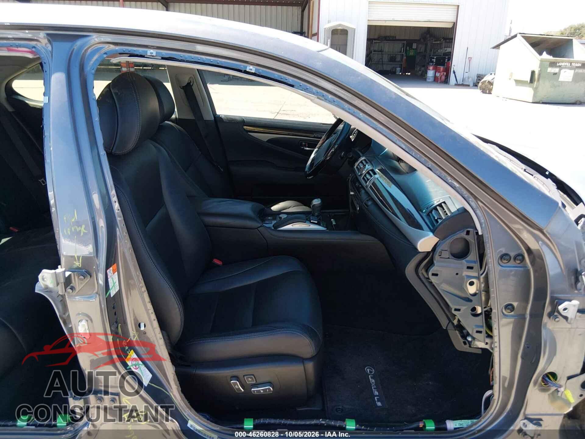 LEXUS LS 460 2017 - JTHBL5EF3H5144889