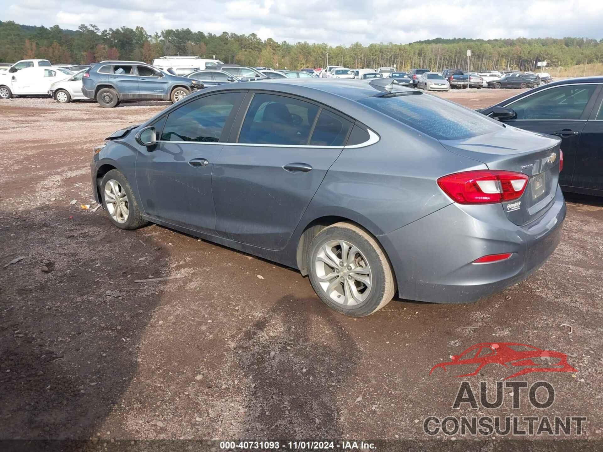 CHEVROLET CRUZE 2019 - 1G1BE5SM3K7100488