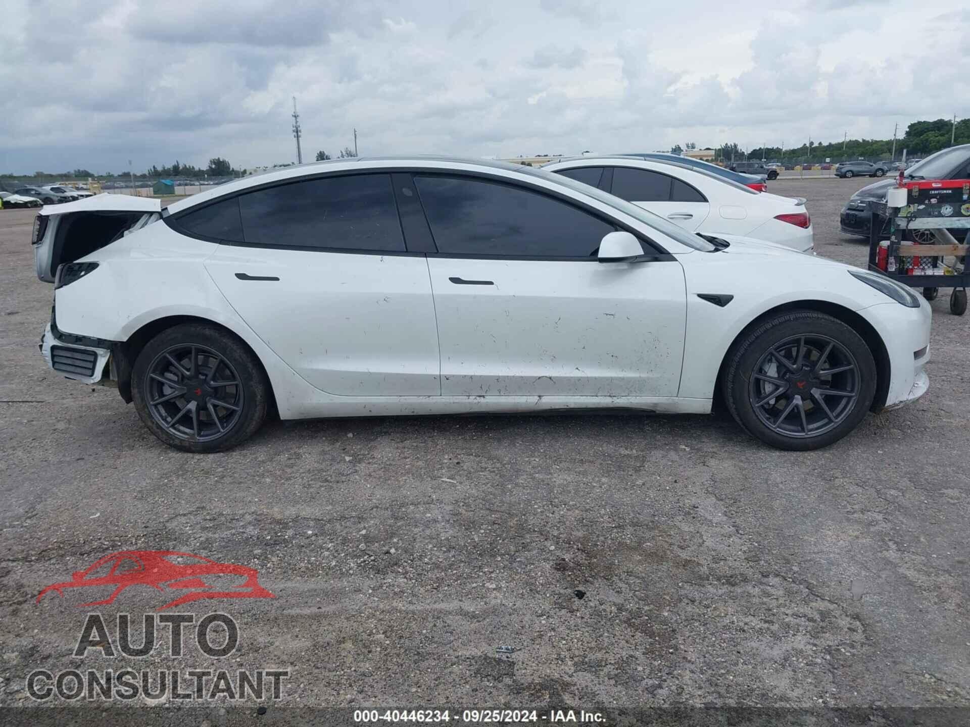TESLA MODEL 3 2023 - 5YJ3E1EA2PF560877