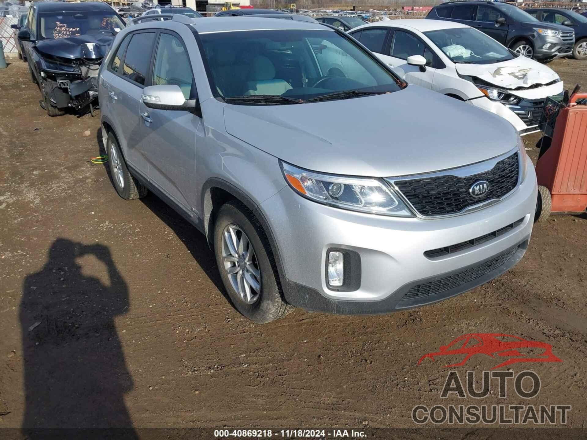 KIA SORENTO 2014 - 5XYKTCA68EG531176