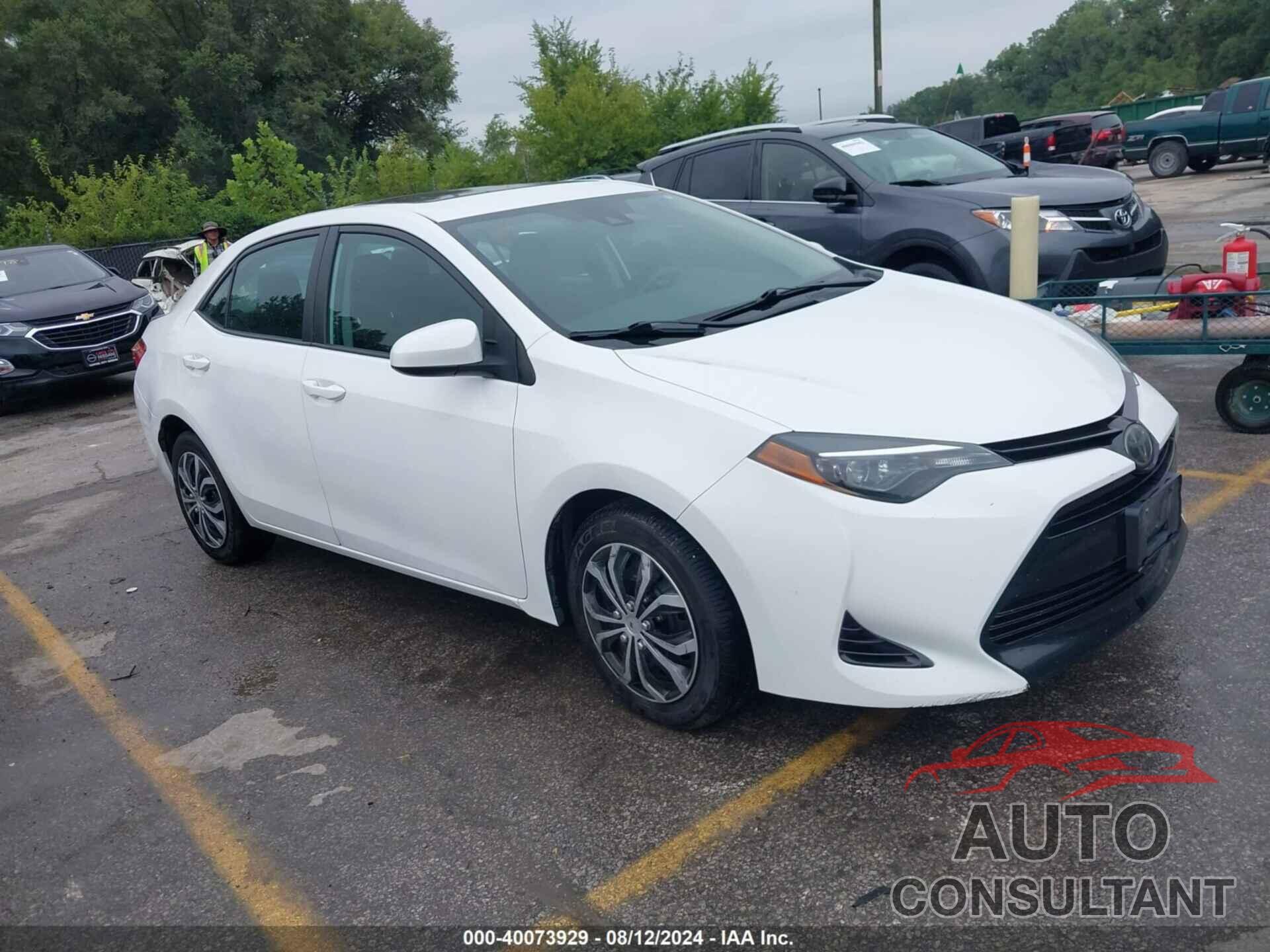 TOYOTA COROLLA 2018 - 2T1BURHE1JC032755