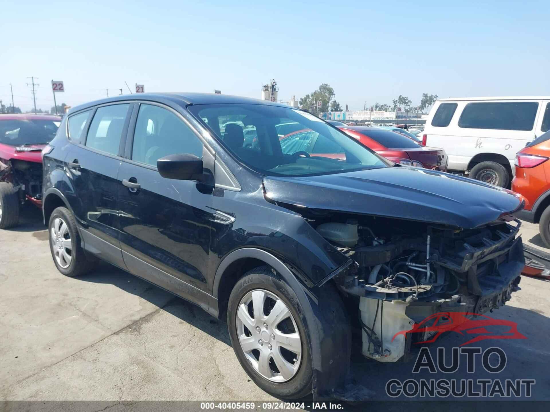 FORD ESCAPE 2017 - 1FMCU0F72HUD67715