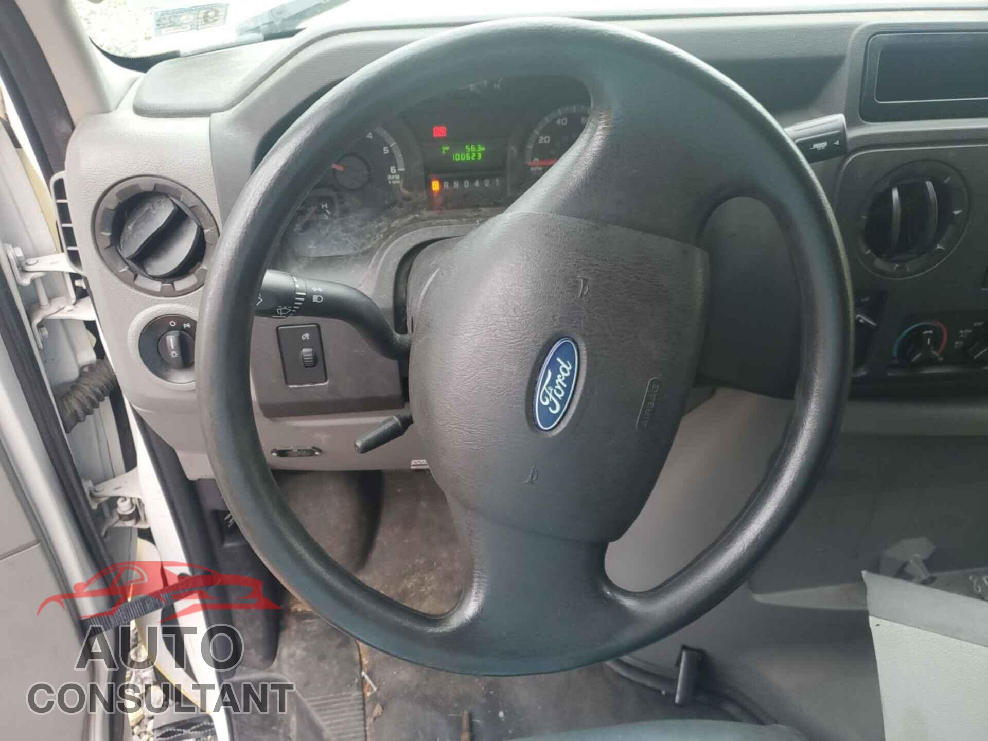 FORD ECONOLINE 2017 - 1FDXE4FS7HDC69063