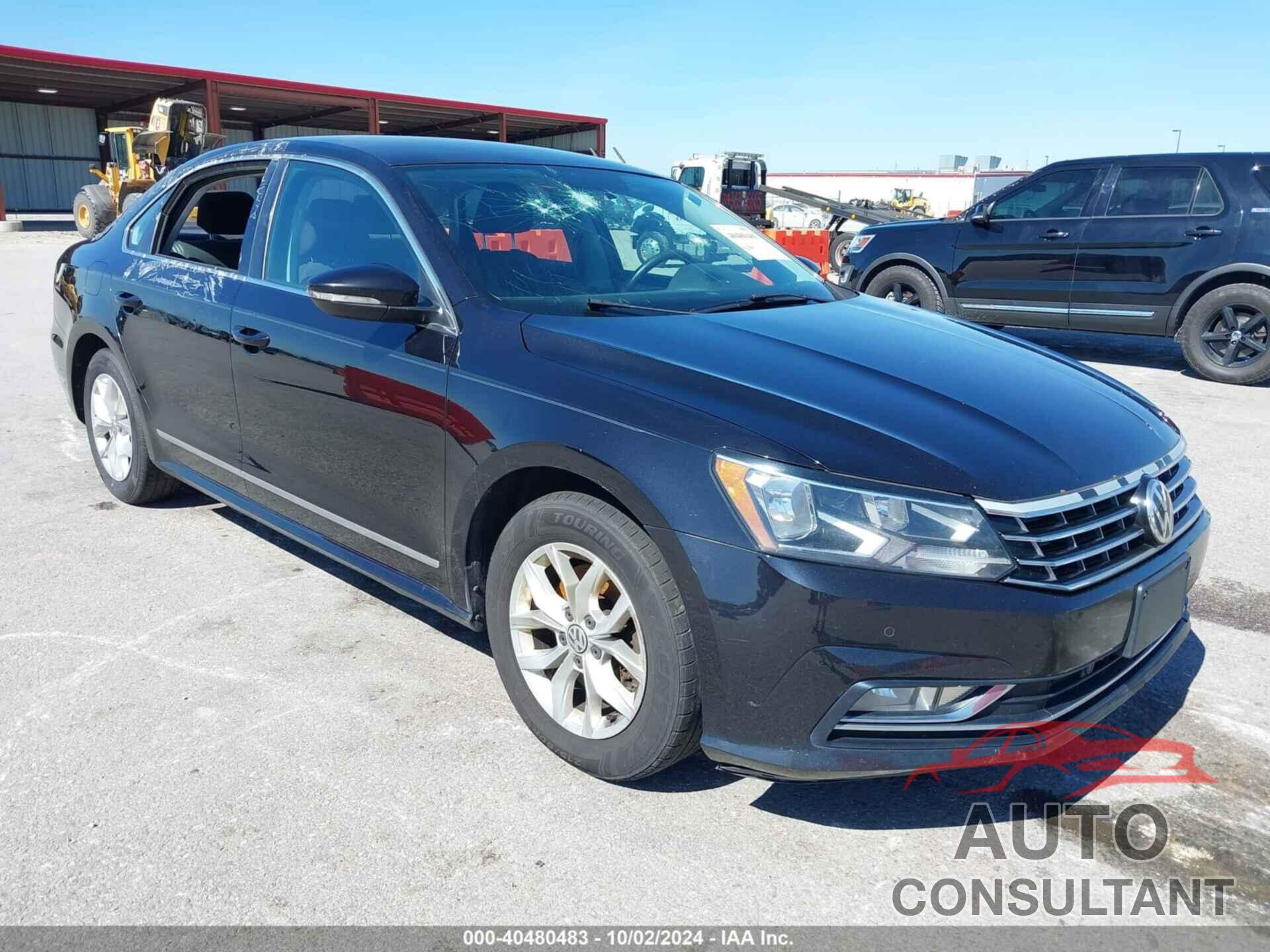 VOLKSWAGEN PASSAT 2017 - 1VWAT7A30HC004120