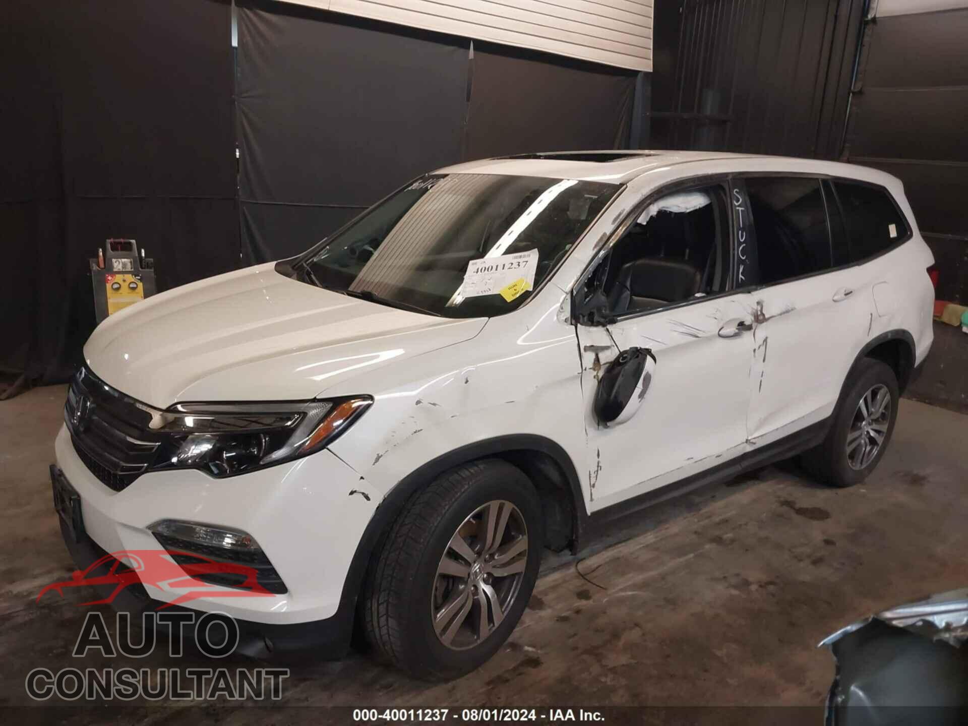 HONDA PILOT 2017 - 5FNYF6H57HB005276