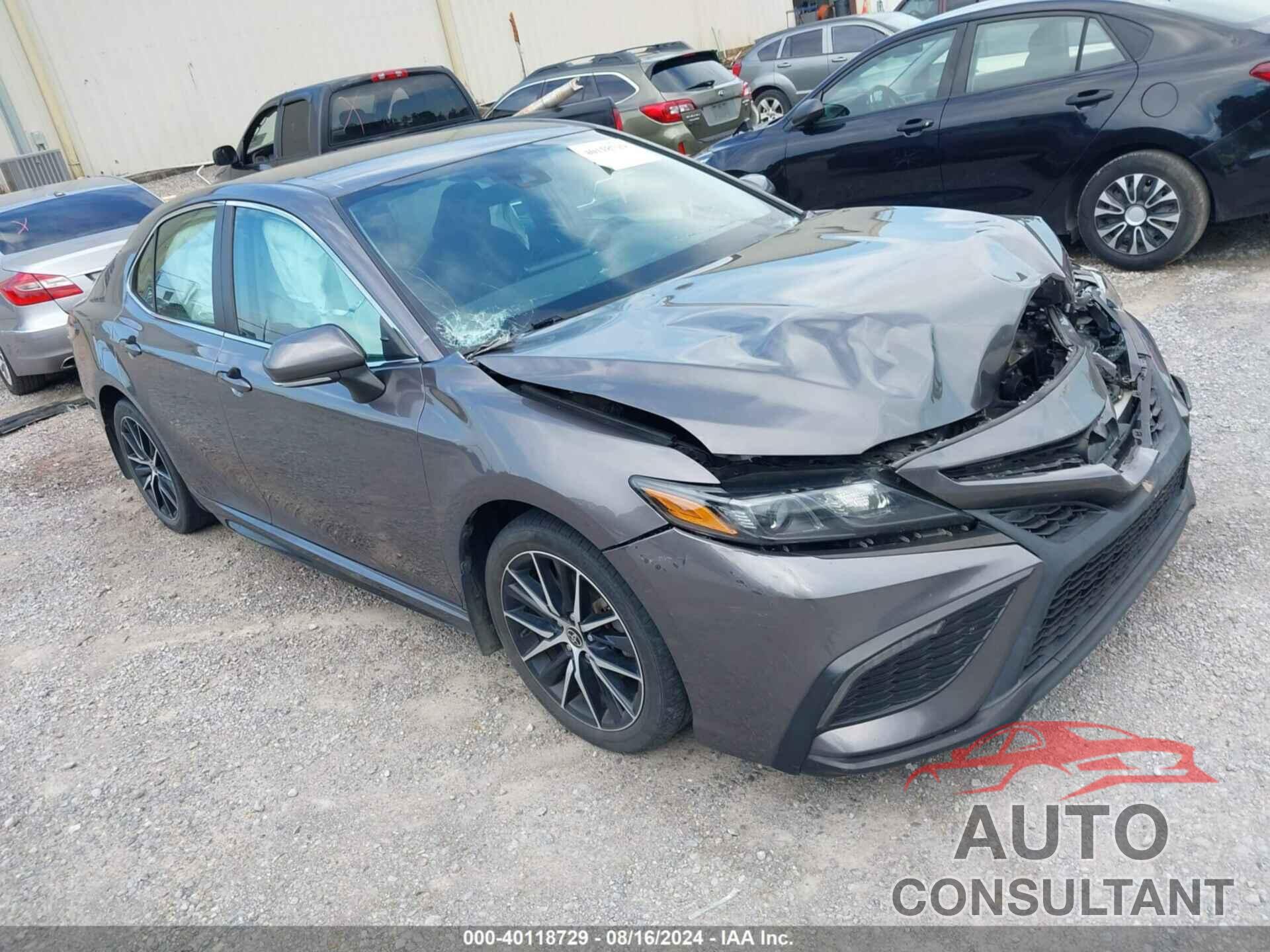 TOYOTA CAMRY 2022 - 4T1G11AK6NU623670