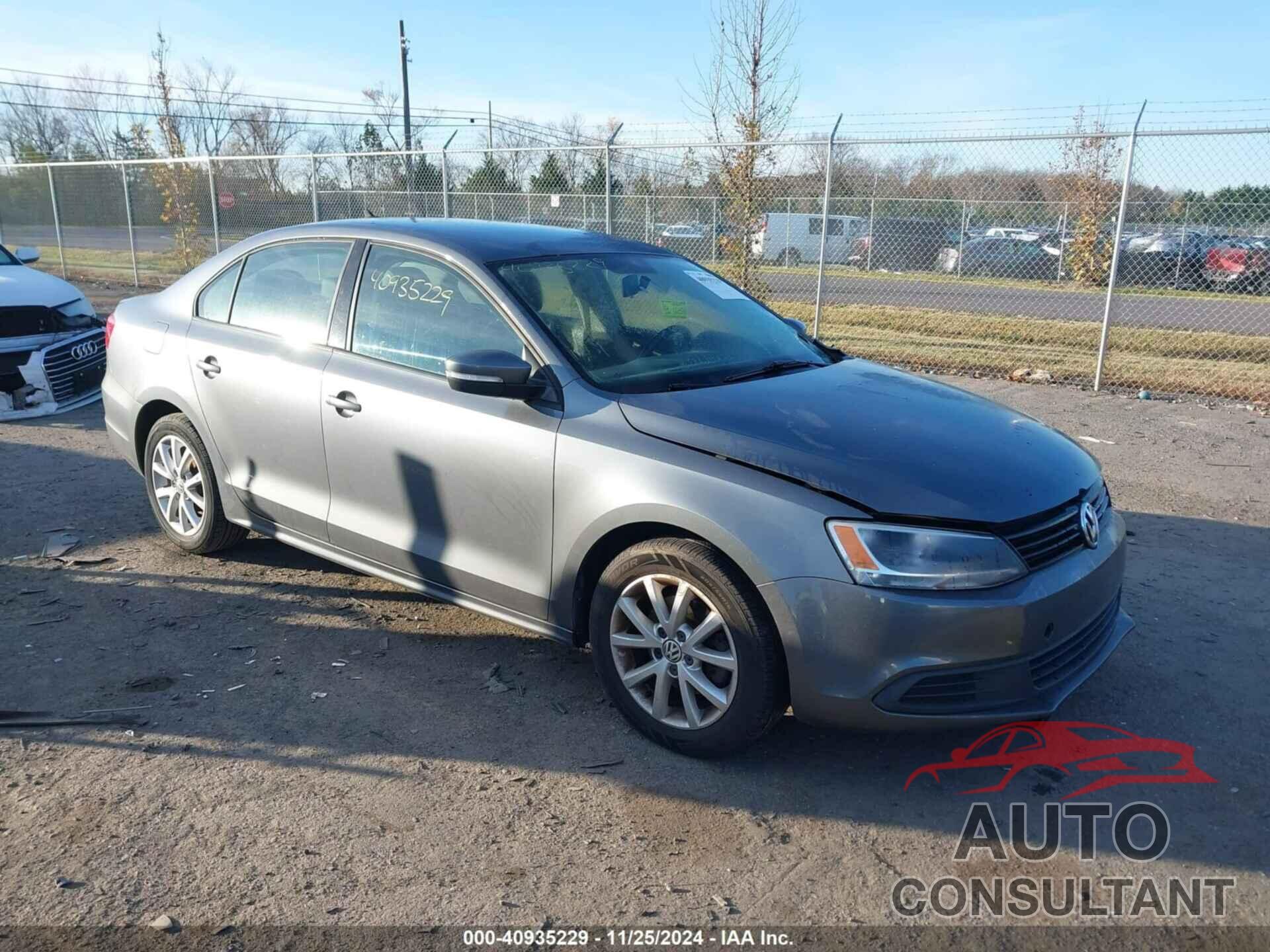 VOLKSWAGEN JETTA 2011 - 3VWDZ7AJ8BM319005