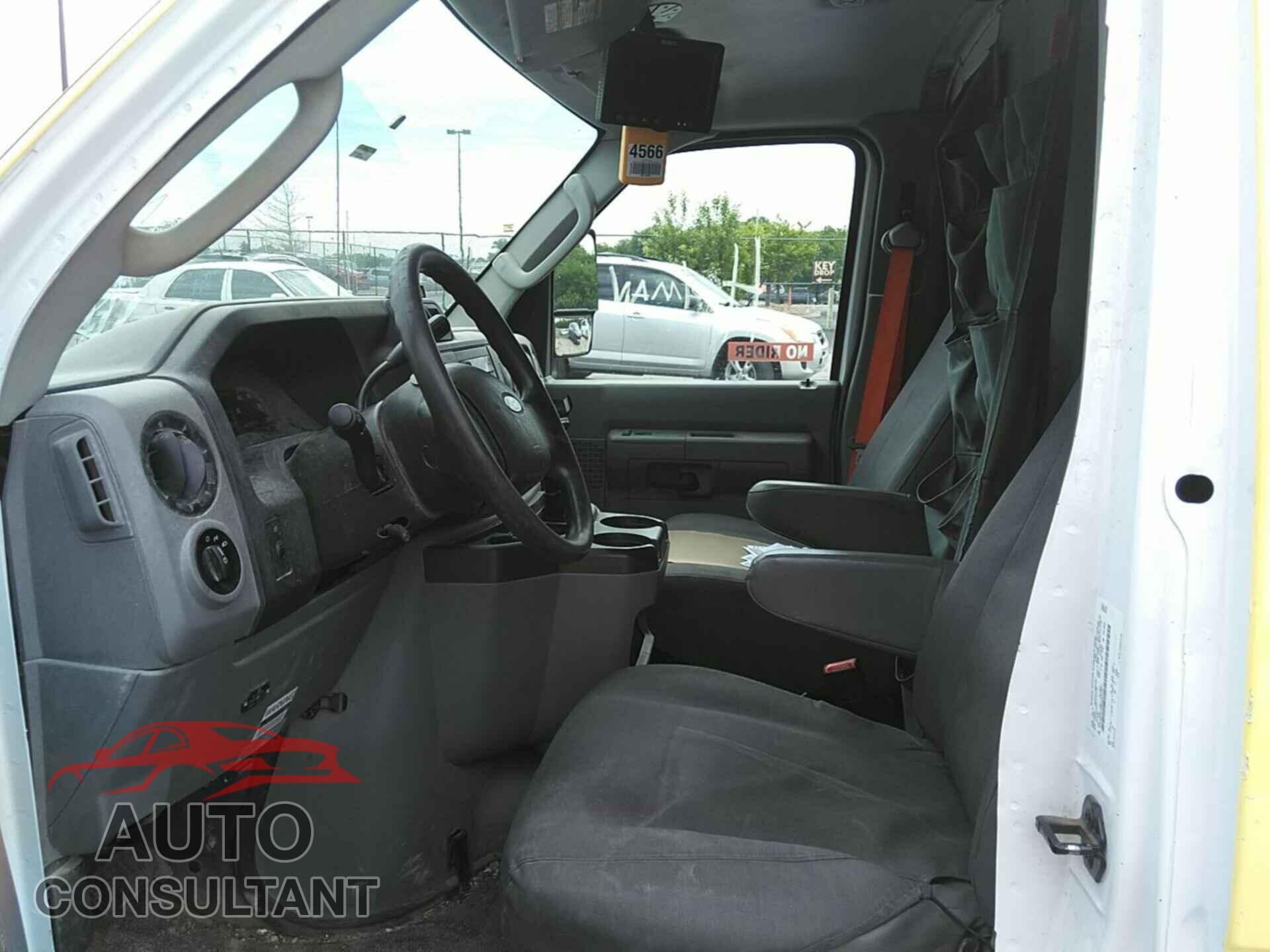 FORD ECONOLINE 2019 - 1FDXE4FS8KDC07811