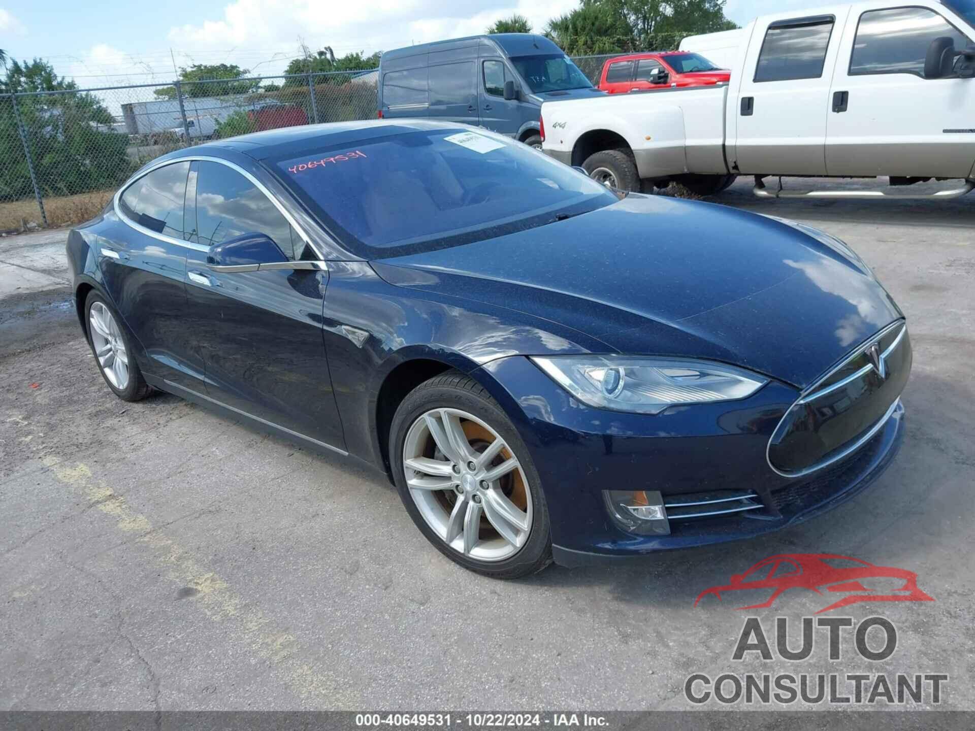 TESLA MODEL S 2013 - 5YJSA1CN5DFP13308