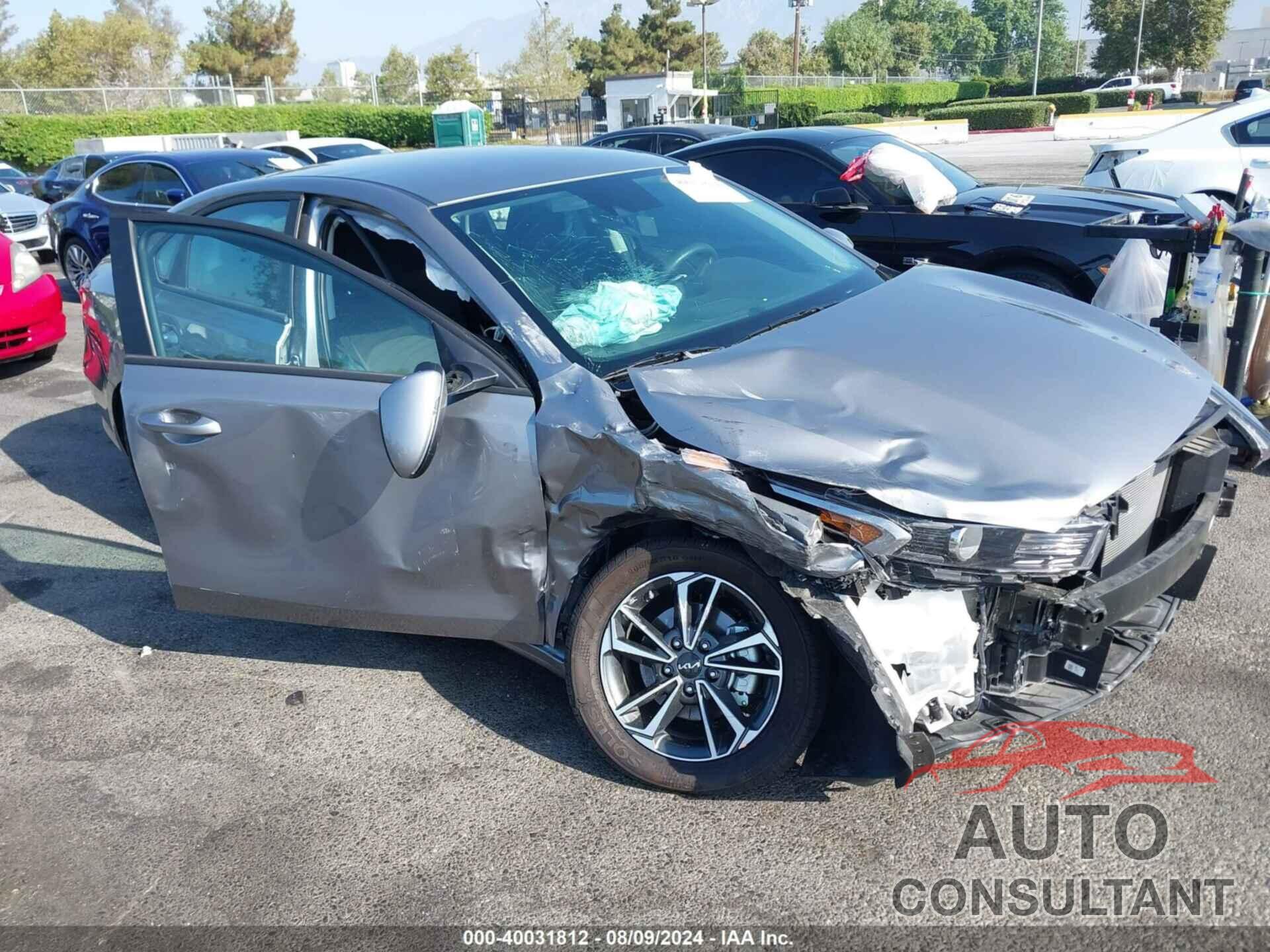 KIA FORTE 2023 - 3KPF24AD7PE672037