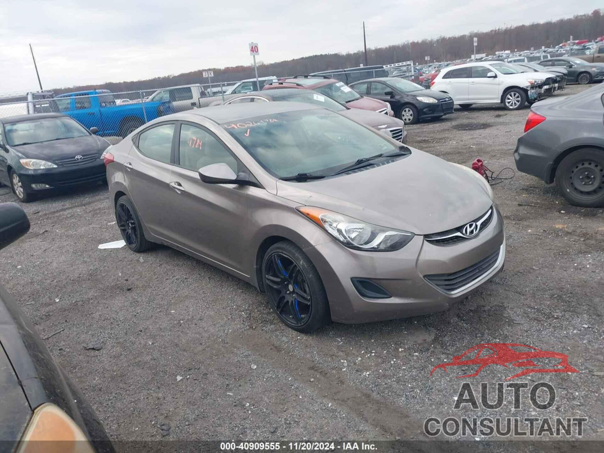 HYUNDAI ELANTRA 2013 - 5NPDH4AE0DH279986