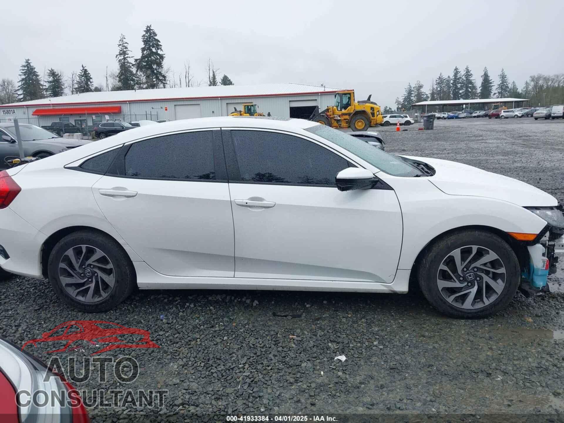 HONDA CIVIC 2018 - 19XFC2F77JE208564