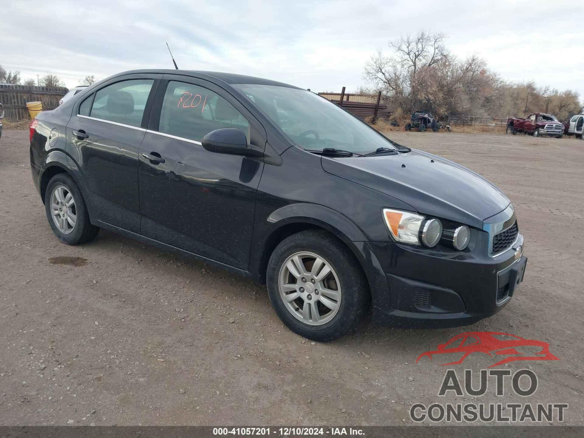 CHEVROLET SONIC 2014 - 1G1JC5SH1E4230456