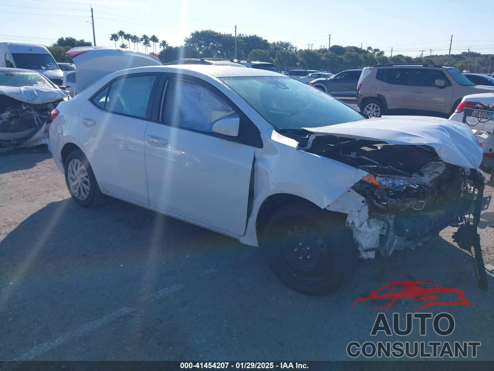 TOYOTA COROLLA 2018 - 2T1BURHE4JC030563