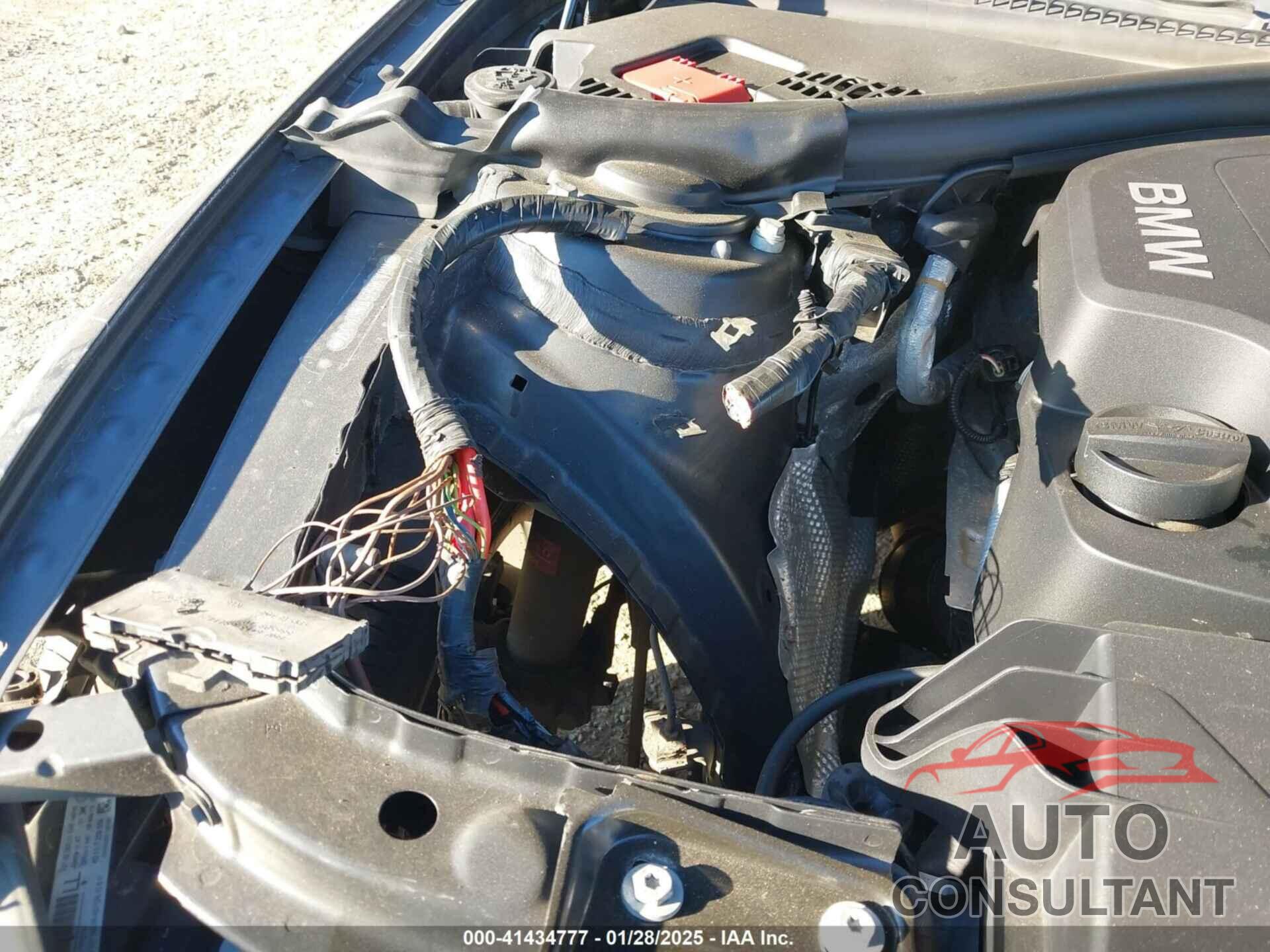 BMW 328I 2013 - WBA3B5G51DNS04317