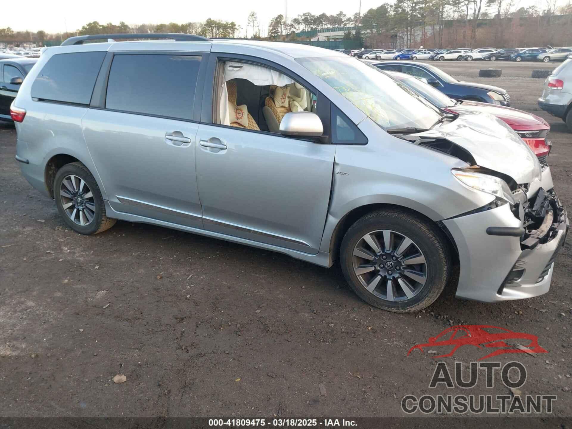 TOYOTA SIENNA 2019 - 5TDJZ3DC1KS223552