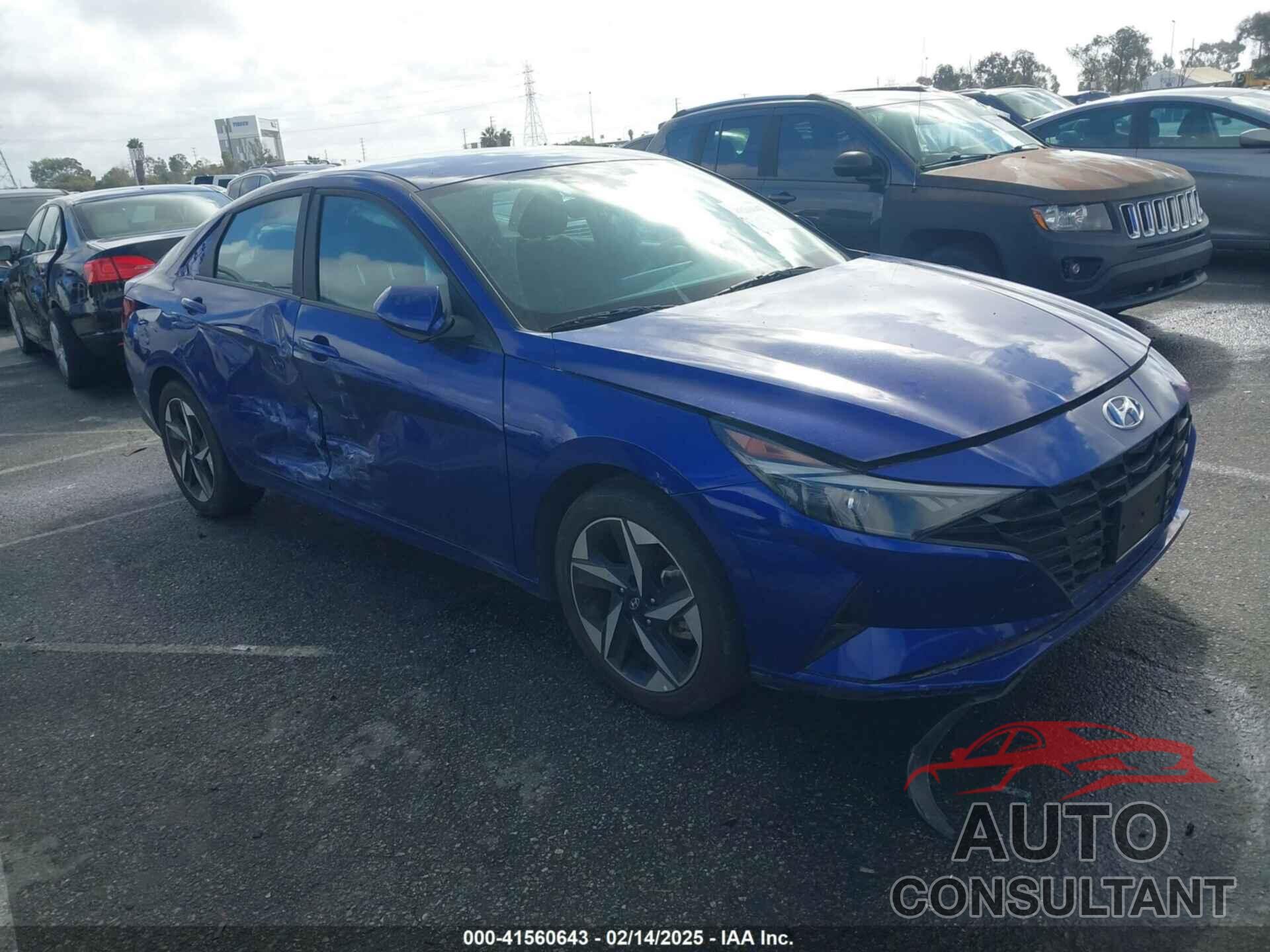 HYUNDAI ELANTRA 2023 - KMHLS4AG5PU519375