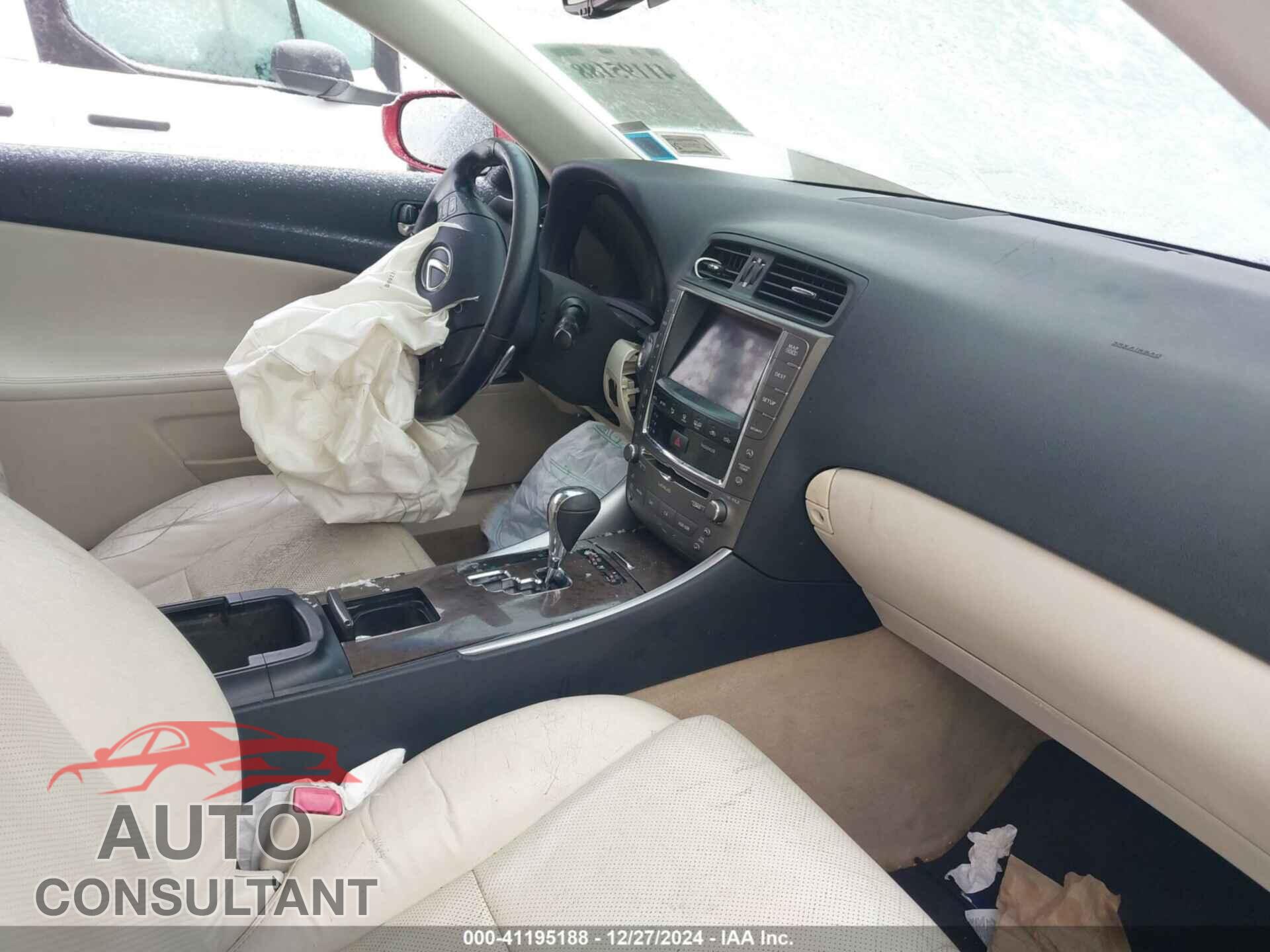 LEXUS IS 250C 2010 - JTHFF2C24A2504878