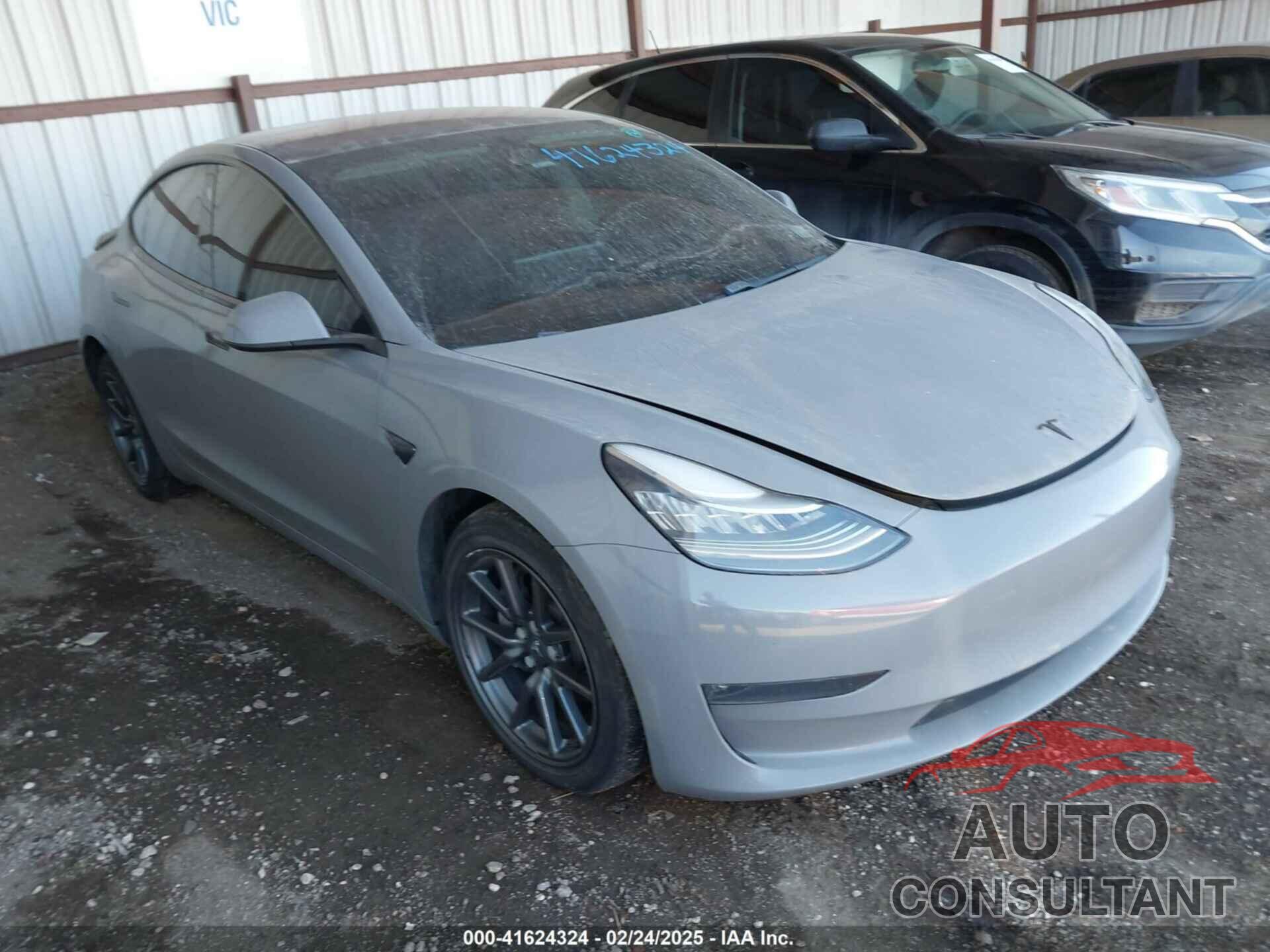 TESLA MODEL 3 2019 - 5YJ3E1EB6KF208659