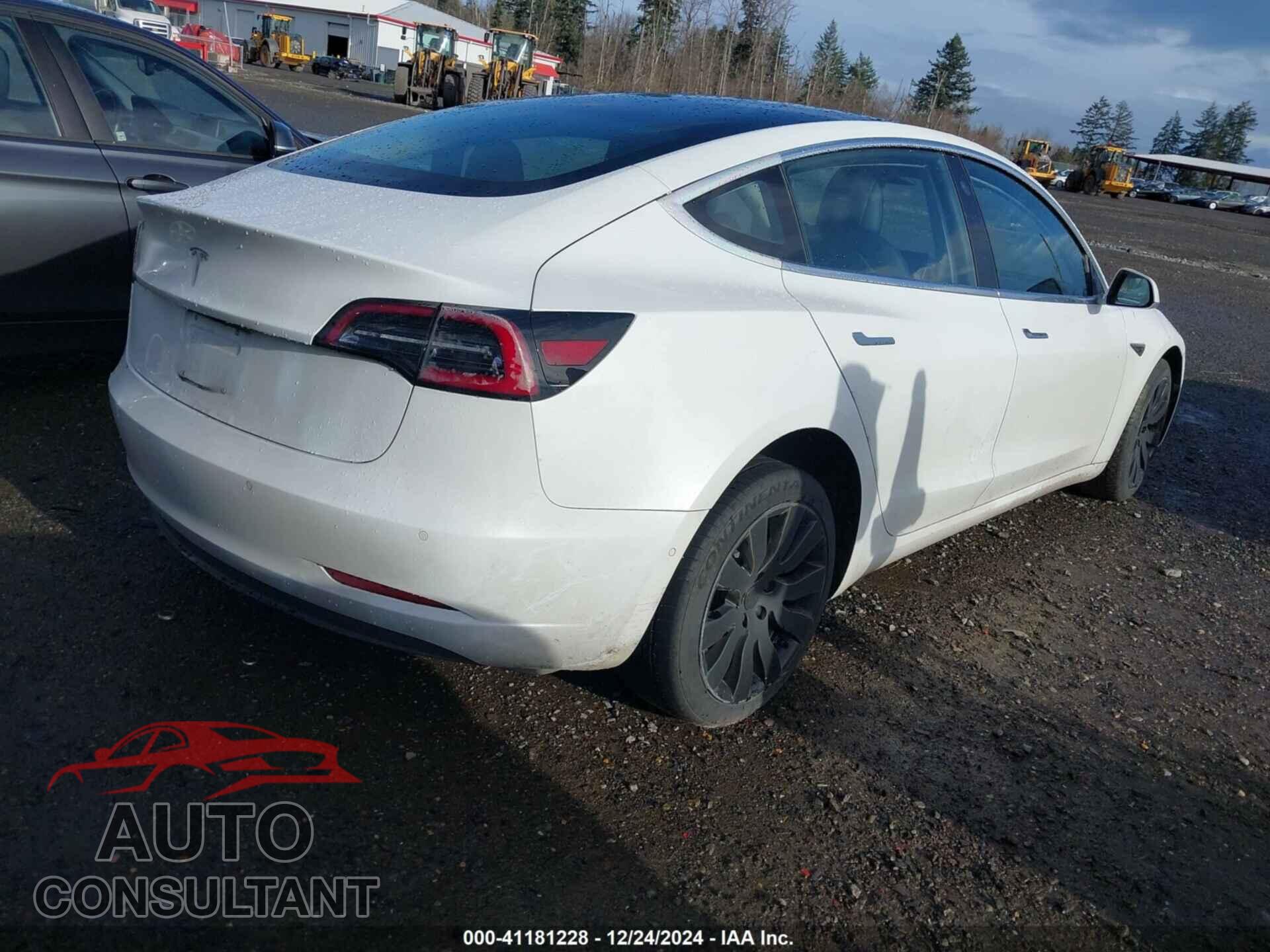 TESLA MODEL 3 2018 - 5YJ3E1EA4JF051011