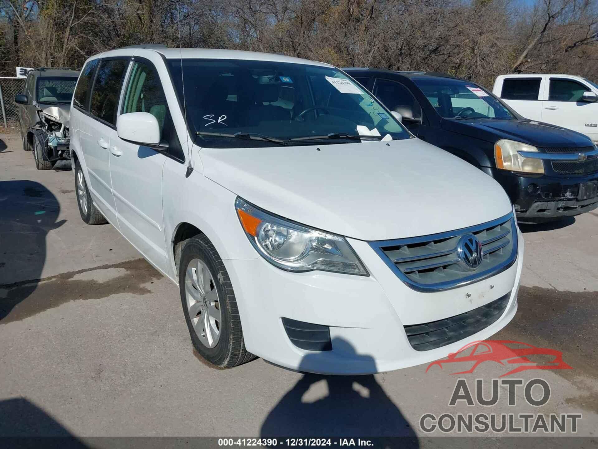 VOLKSWAGEN ROUTAN 2014 - 2C4RVABG8ER135247