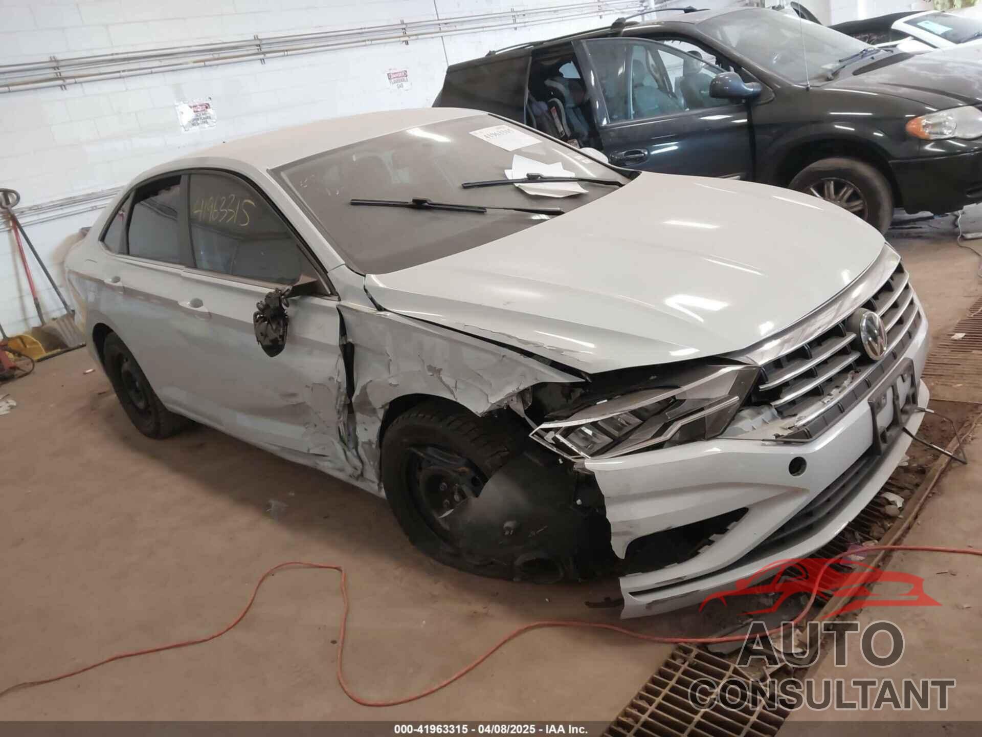 VOLKSWAGEN JETTA 2019 - 3VWC57BU4KM143988