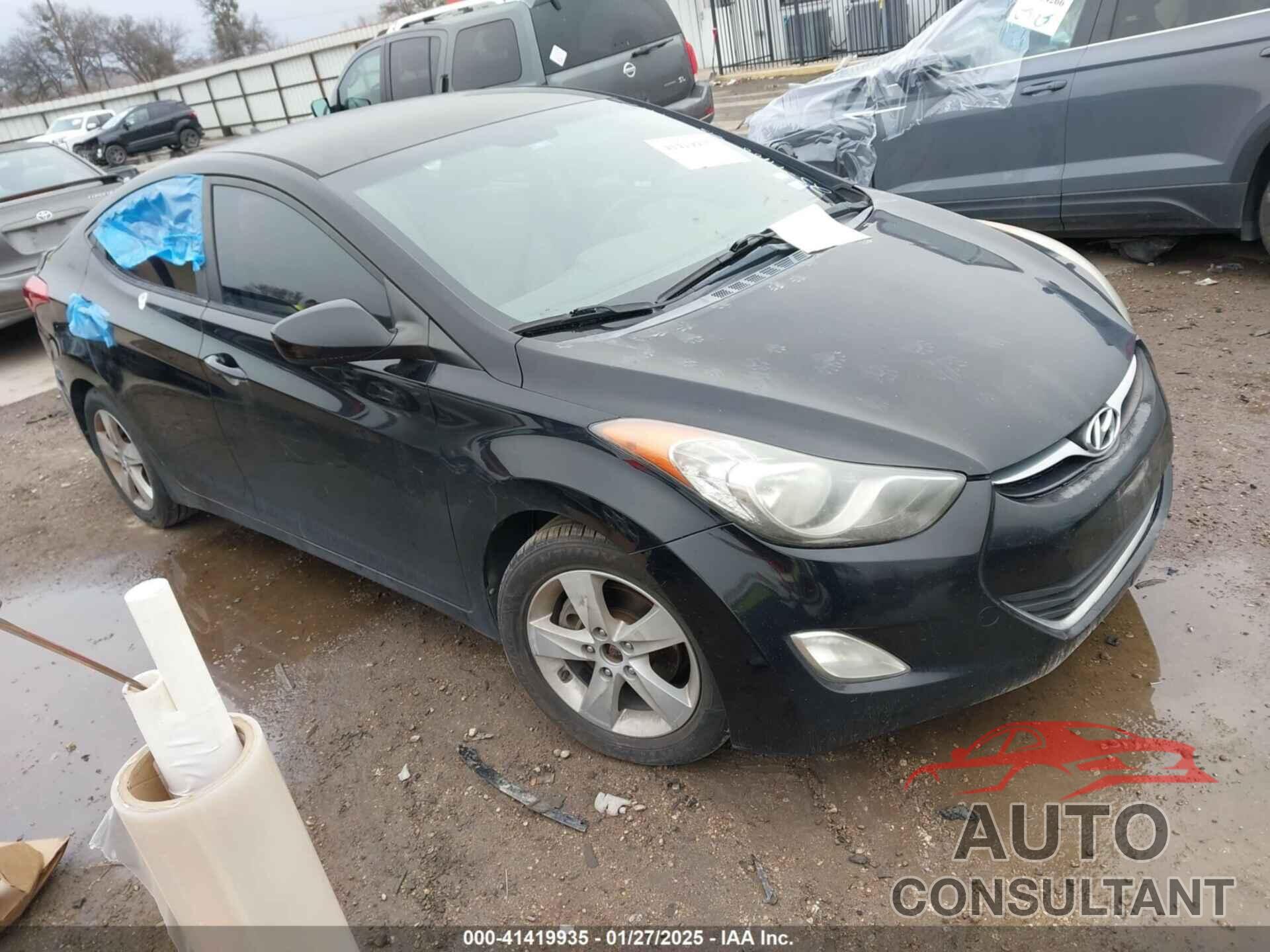 HYUNDAI ELANTRA 2012 - KMHDH4AE3CU239417