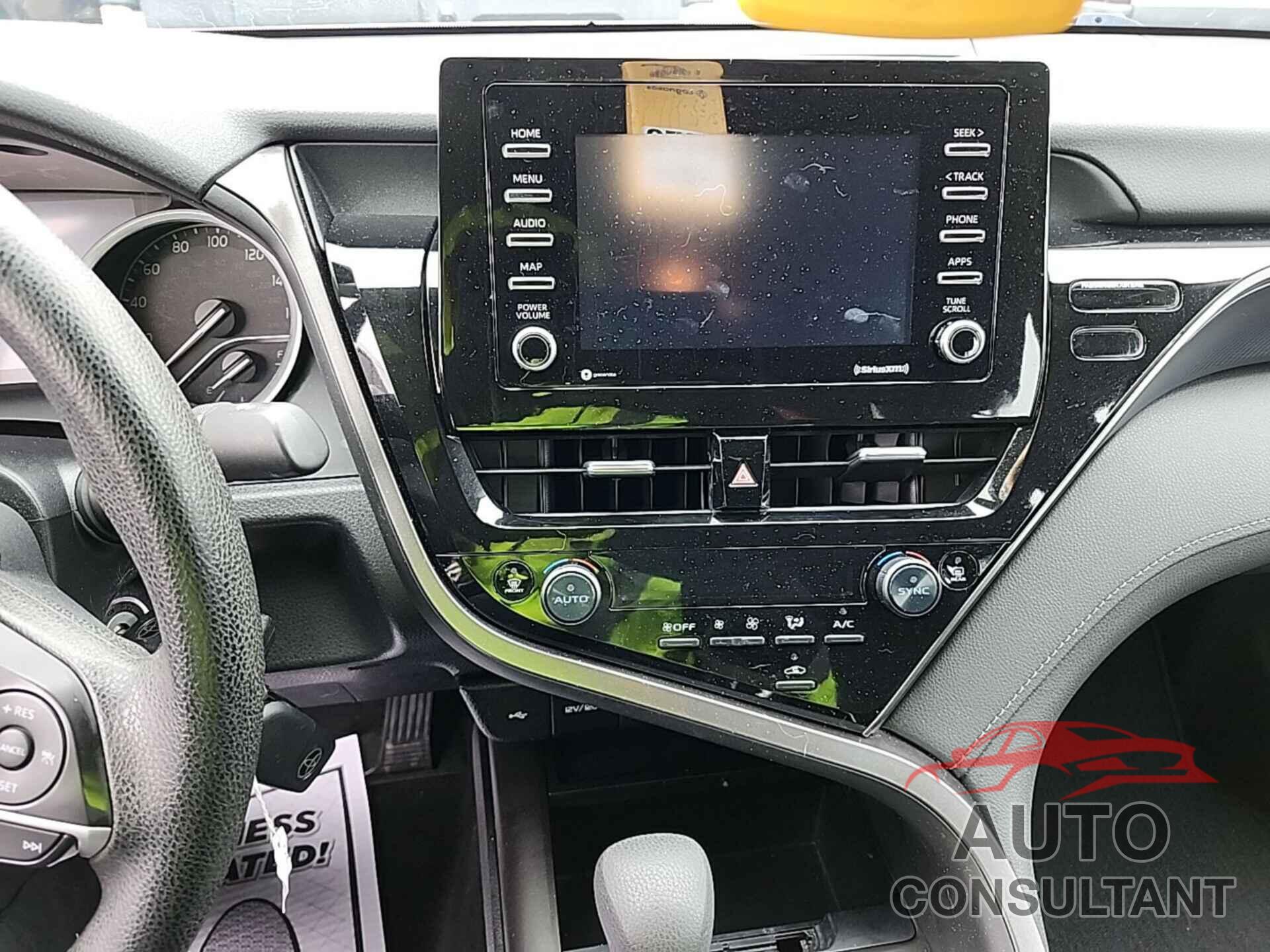TOYOTA CAMRY 2022 - 4T1C11BK7NU057919