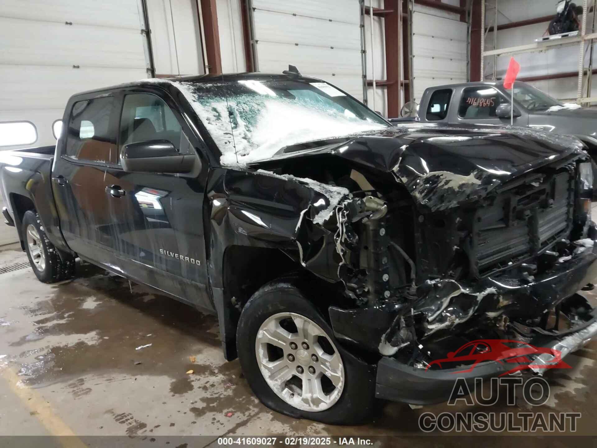 CHEVROLET SILVERADO 1500 2018 - 3GCUKREC2JG178119