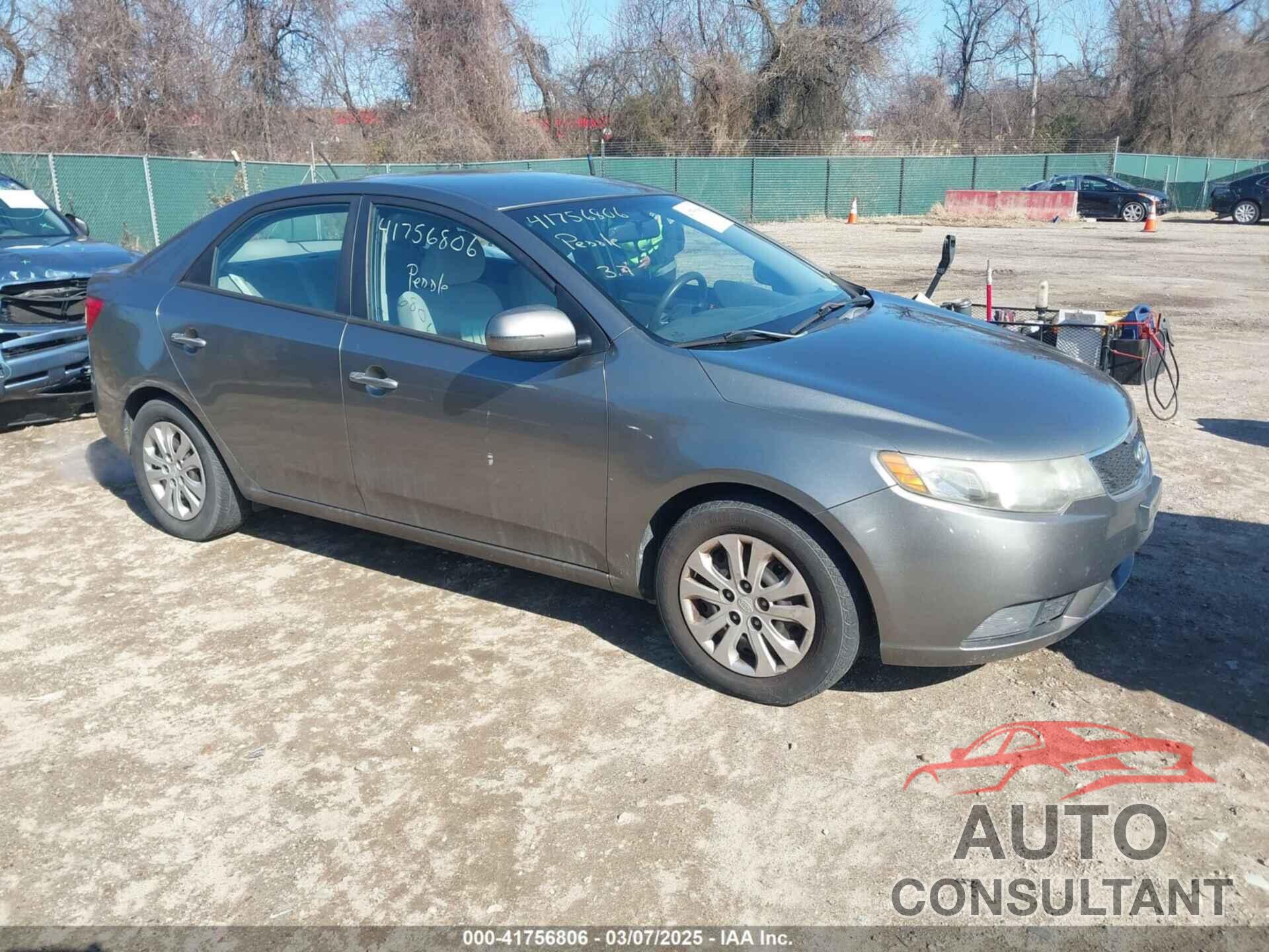 KIA FORTE 2011 - KNAFU4A28B5357581