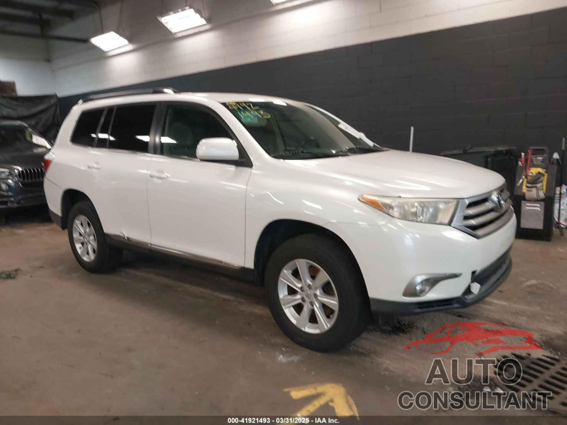 TOYOTA HIGHLANDER 2011 - 5TDBK3EH3BS053617