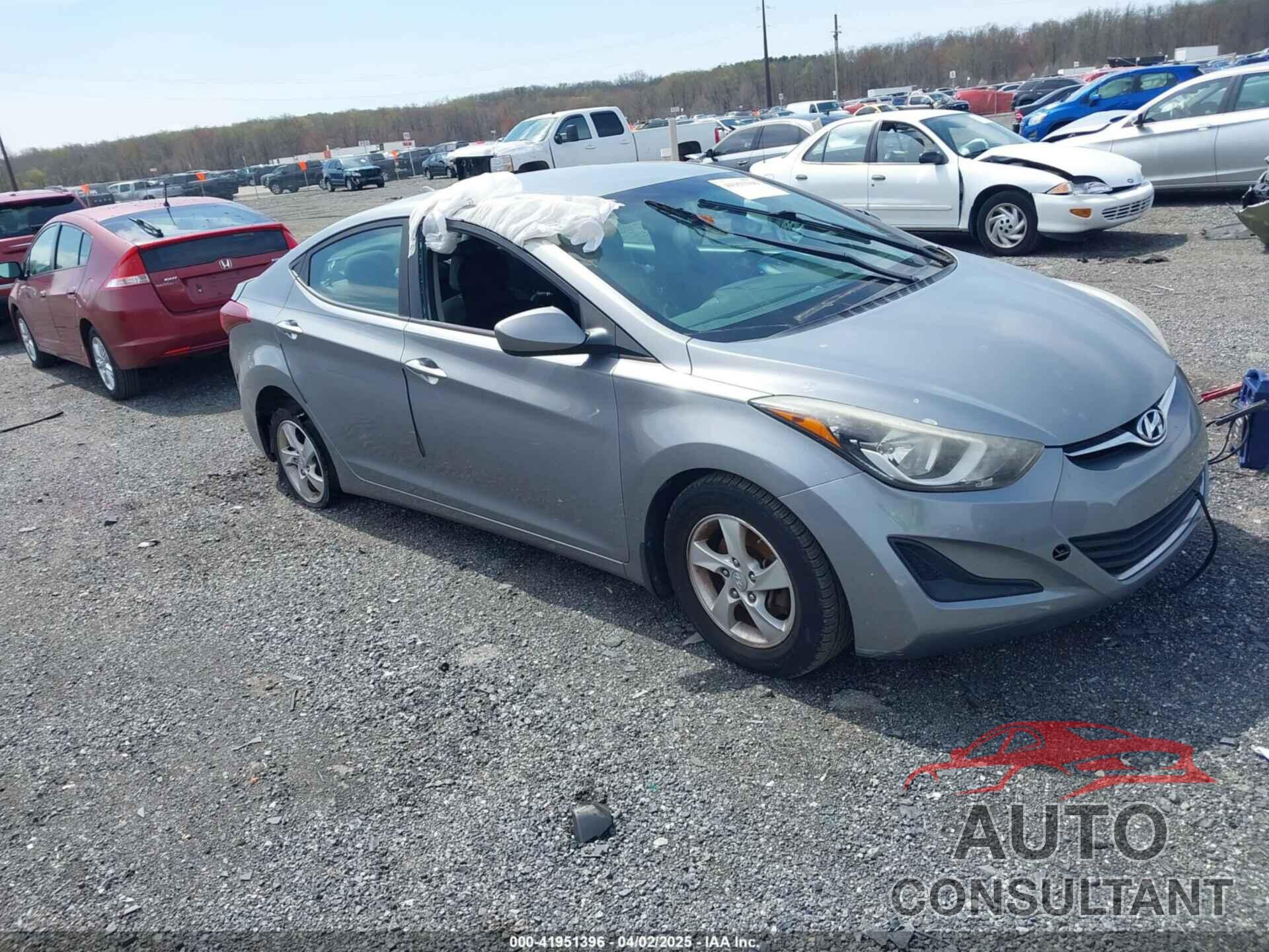 HYUNDAI ELANTRA 2015 - KMHDH4AE2FU329517