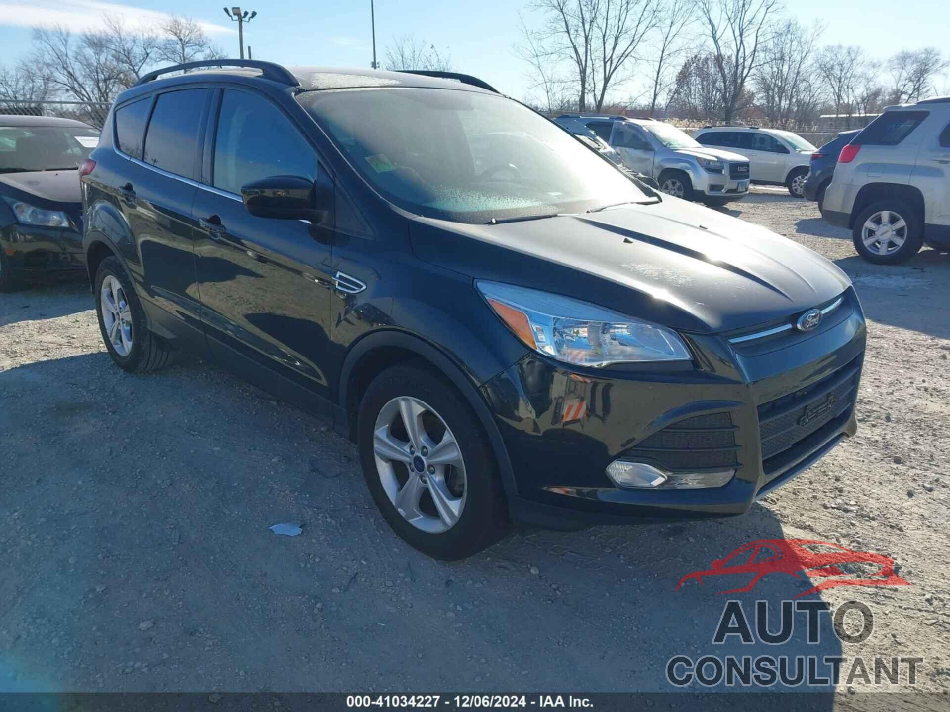 FORD ESCAPE 2015 - 1FMCU0GX8FUB70849