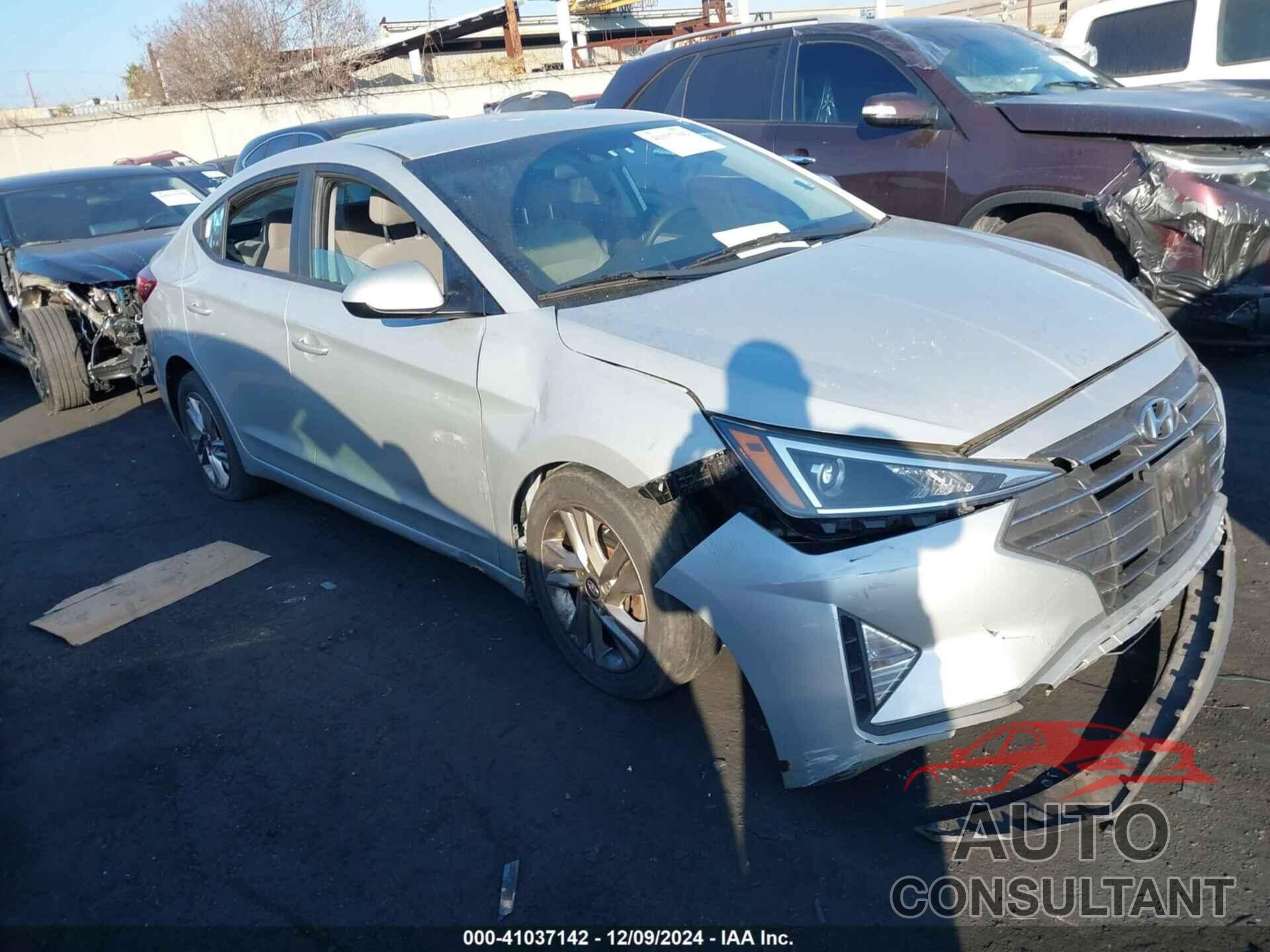 HYUNDAI ELANTRA 2020 - 5NPD84LF2LH511816