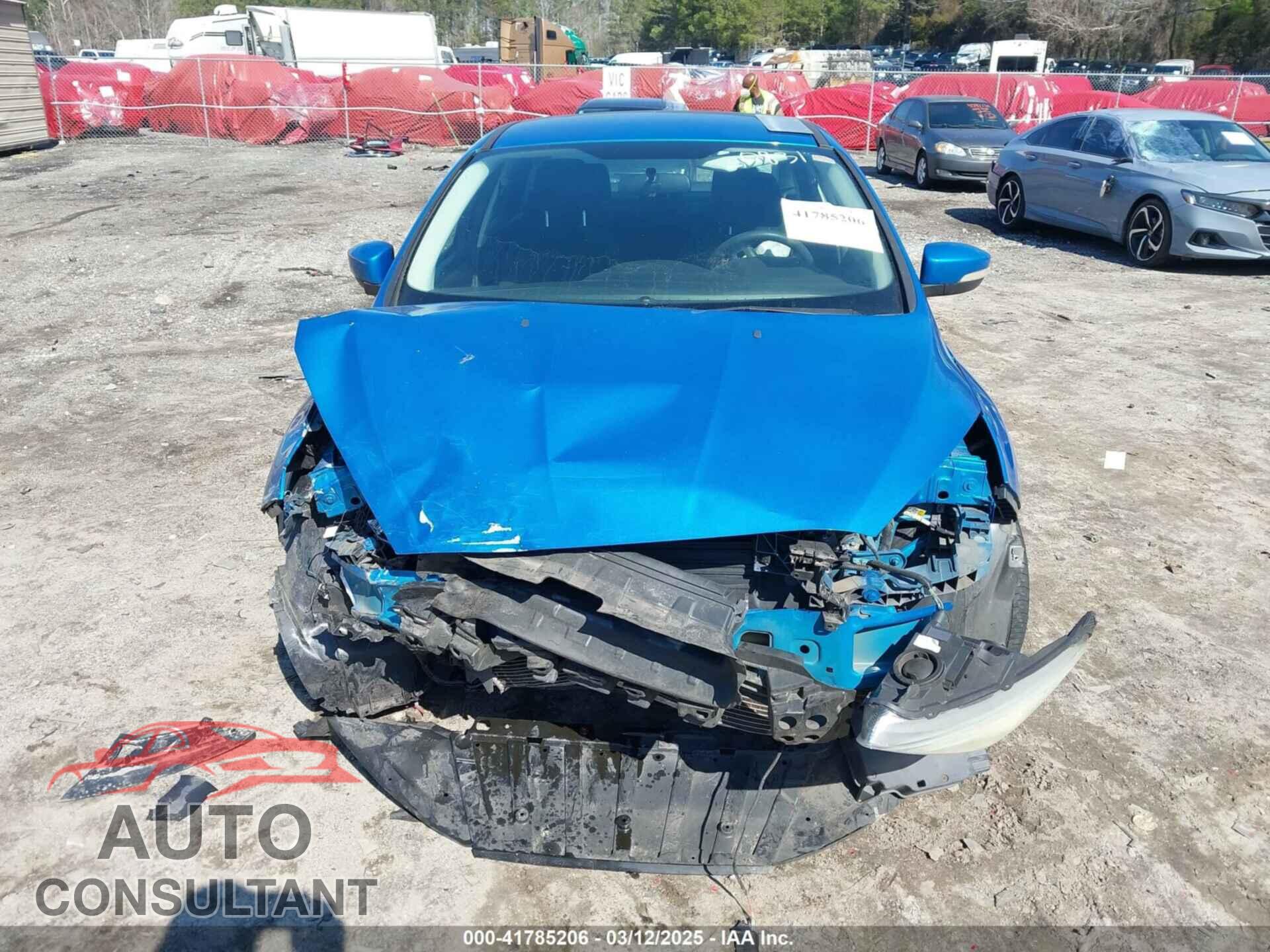 FORD FOCUS 2015 - 1FADP3F25FL200831