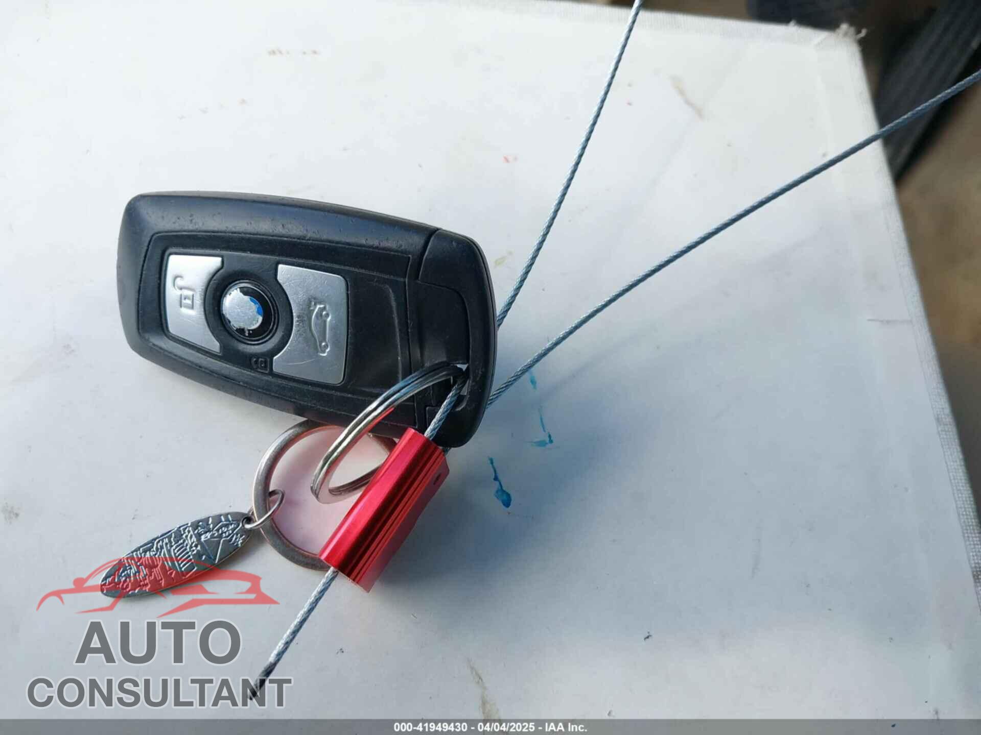 BMW 320I 2014 - WBA3C3C58EF983816