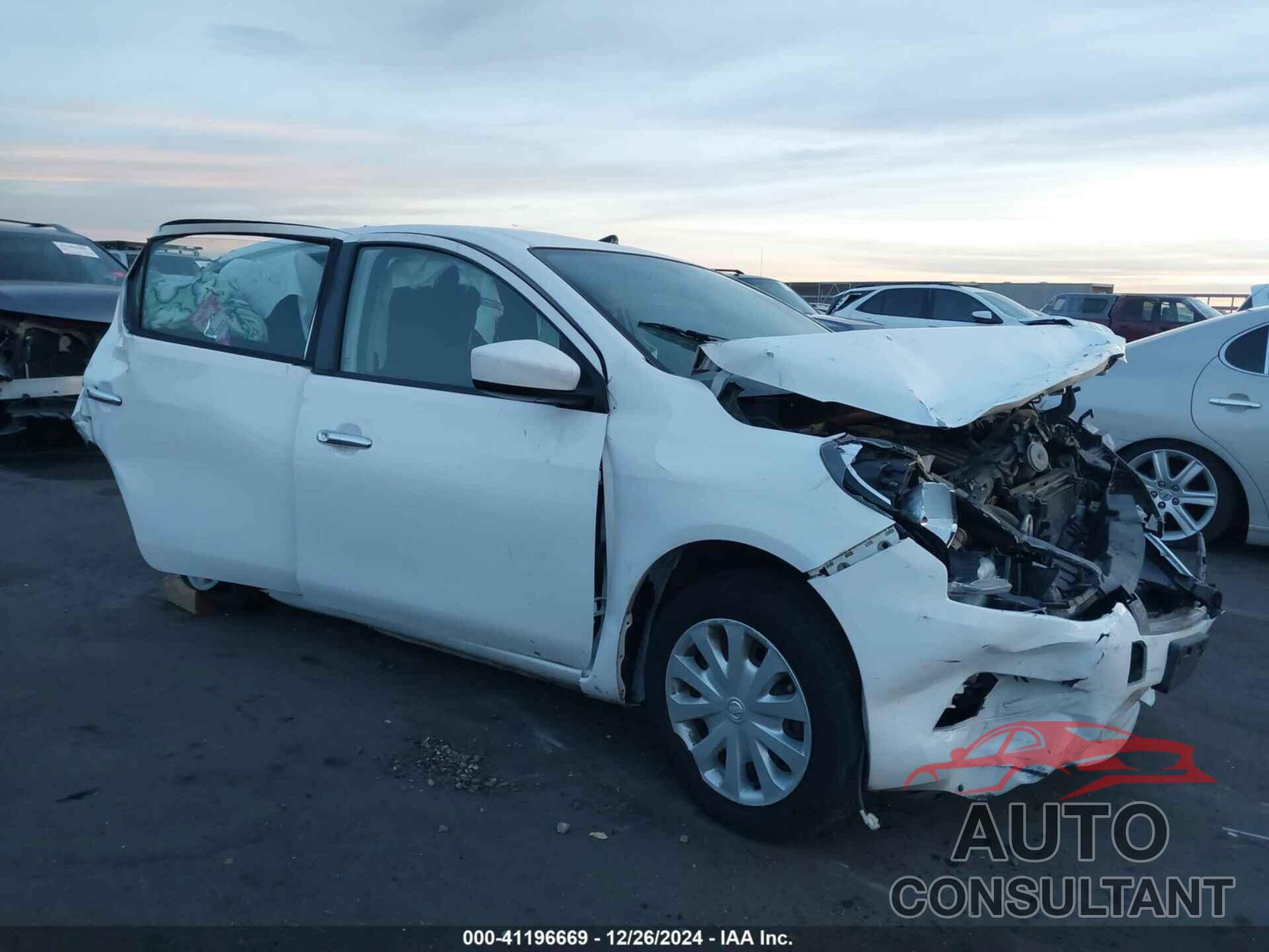 NISSAN VERSA 2018 - 3N1CN7AP9JK394470
