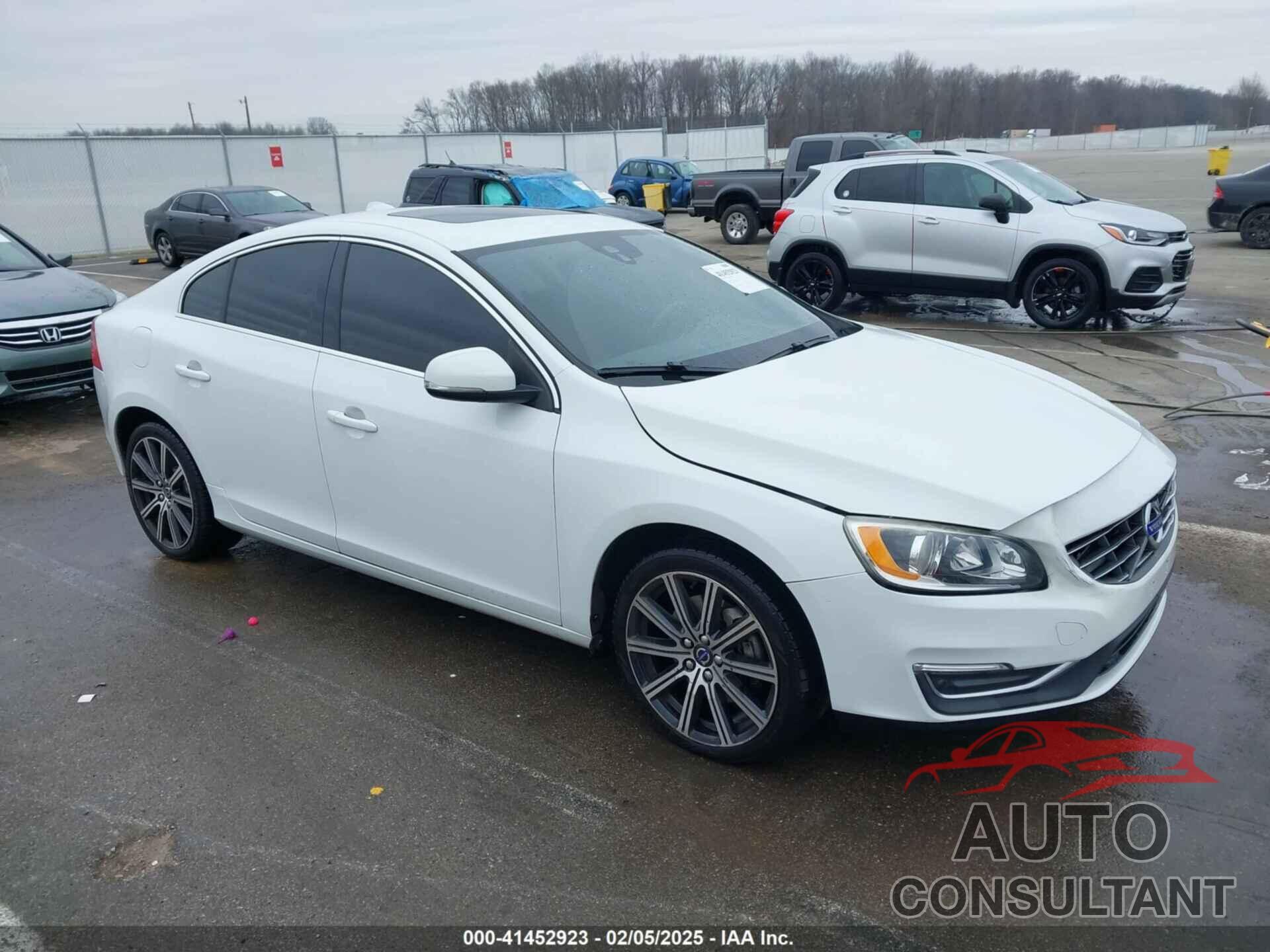 VOLVO S60 2015 - YV149MFK1F2366869