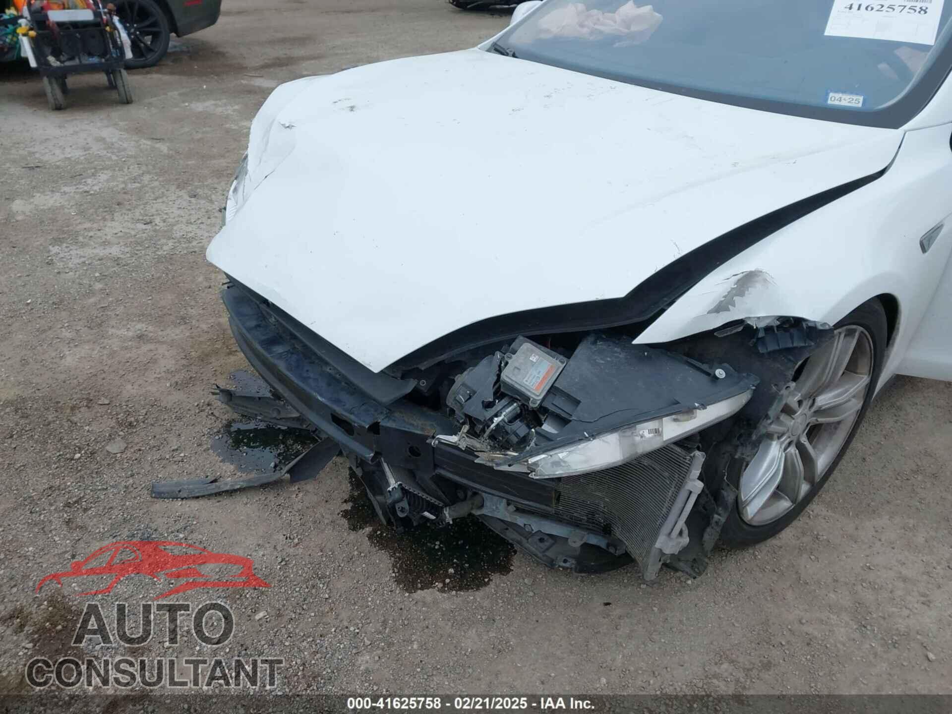 TESLA MODEL S 2015 - 5YJSA1E16FF109621
