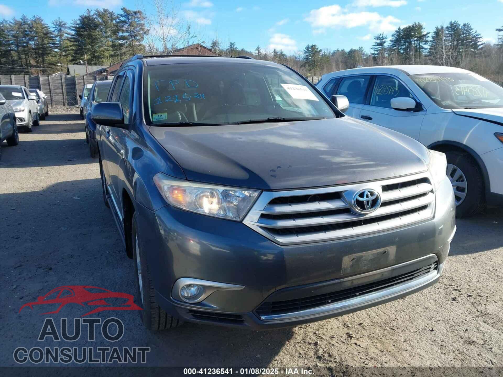 TOYOTA HIGHLANDER 2013 - 5TDBK3EH8DS220492
