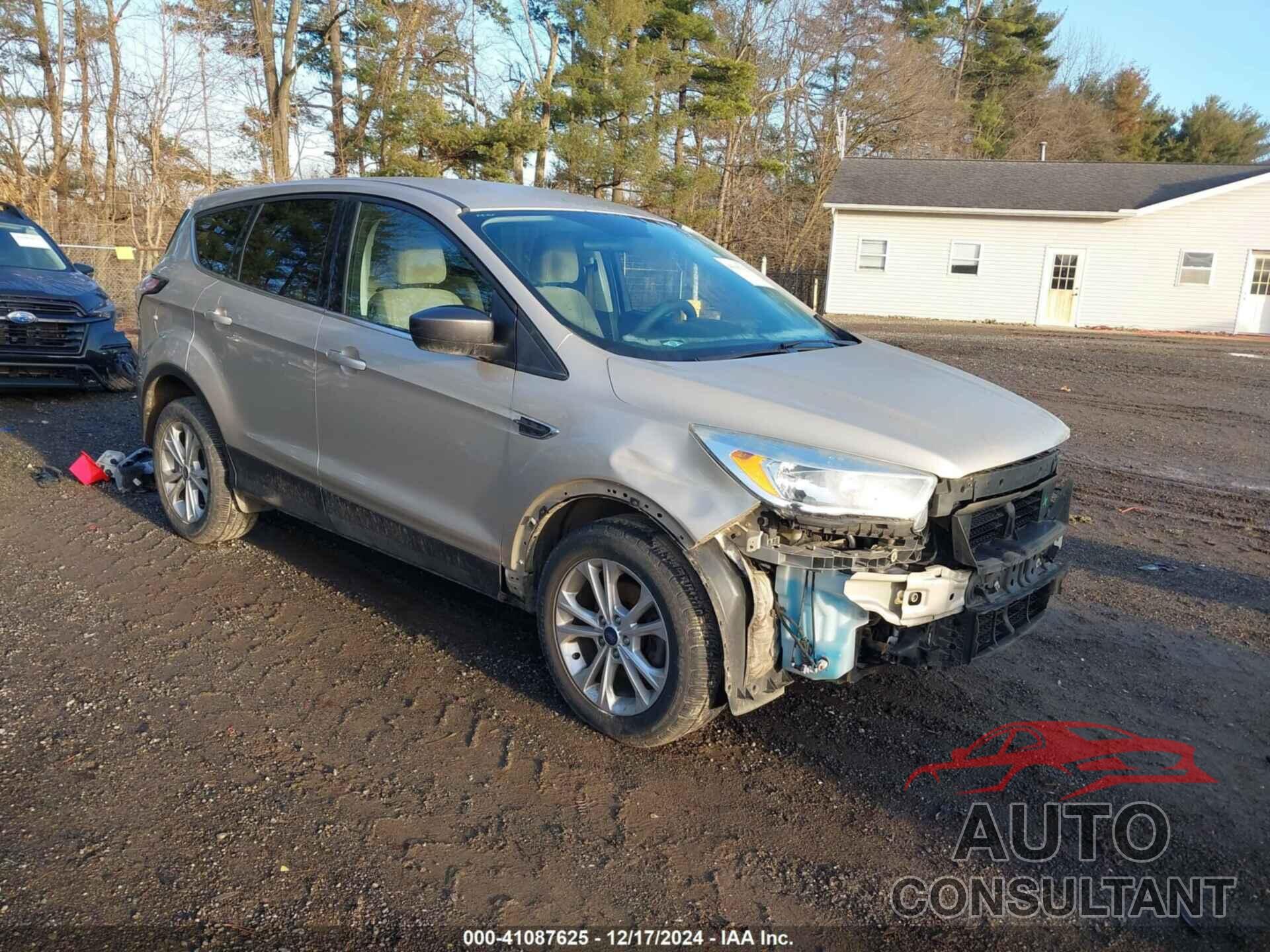 FORD ESCAPE 2017 - 1FMCU0GD5HUE88680