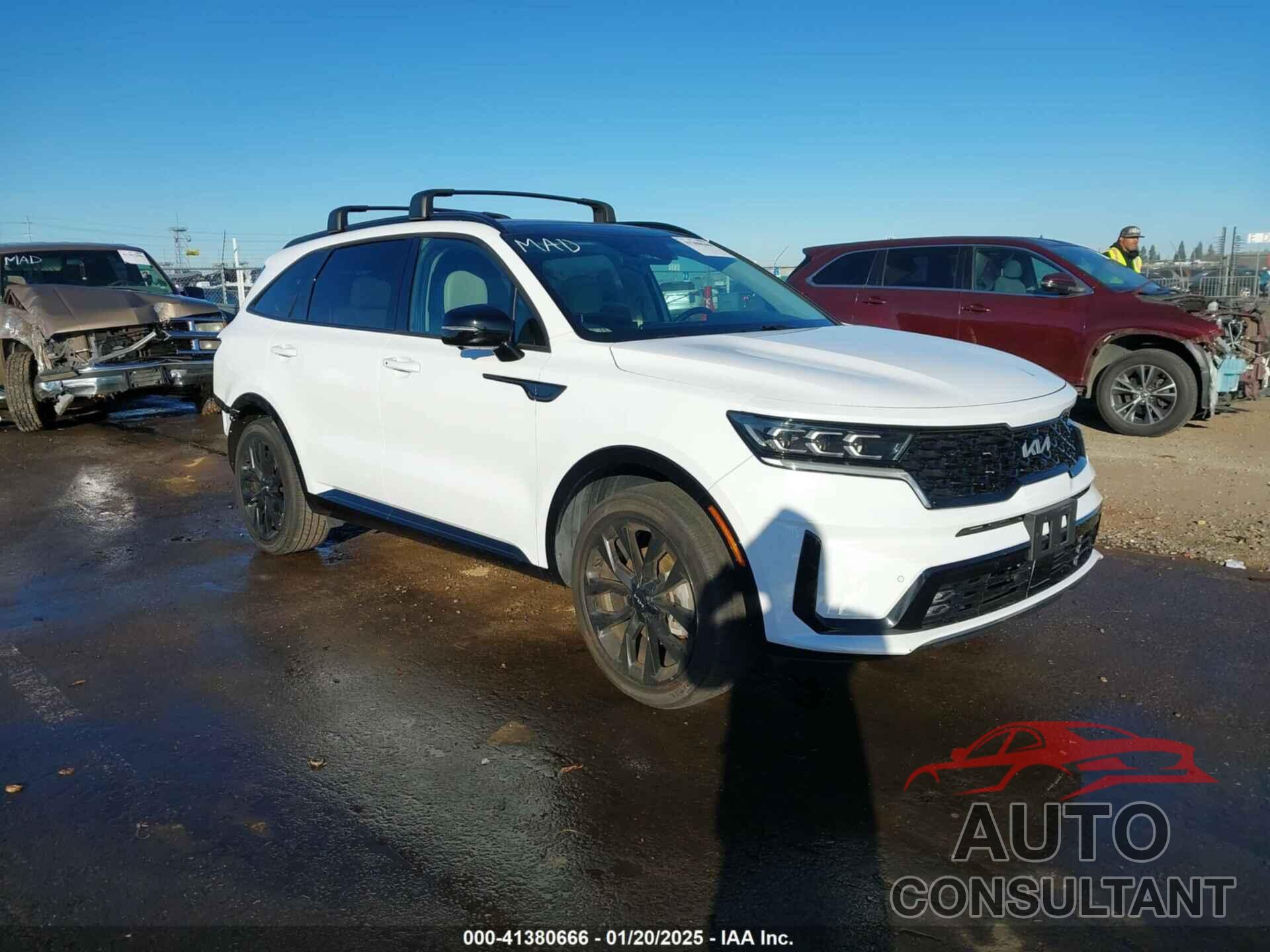 KIA SORENTO 2022 - 5XYRK4LF9NG116047