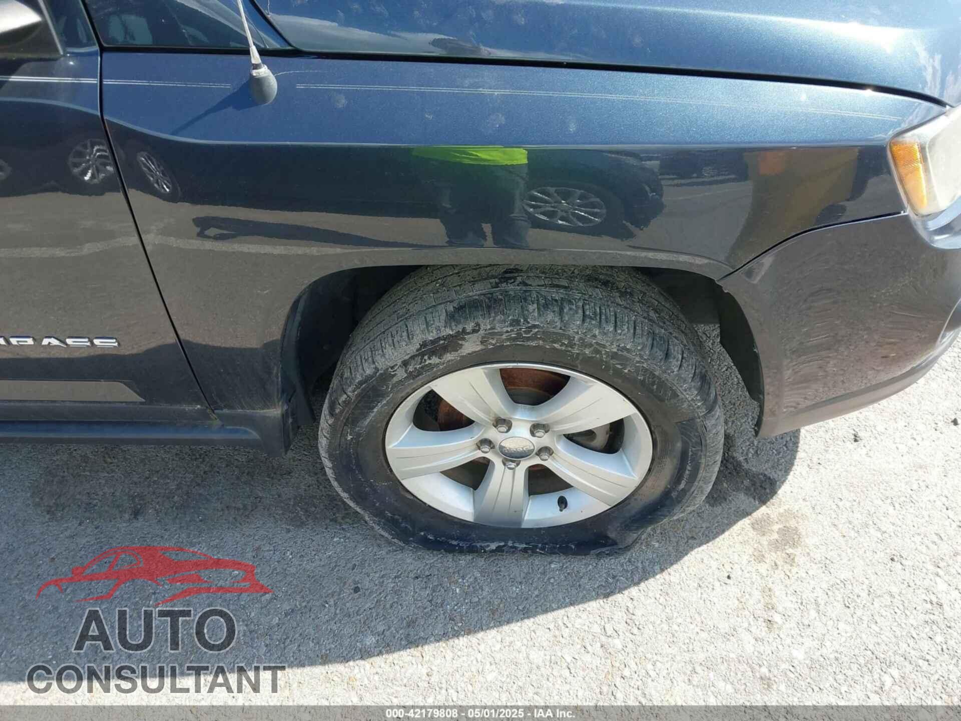 JEEP COMPASS 2014 - 1C4NJCEA2ED643388