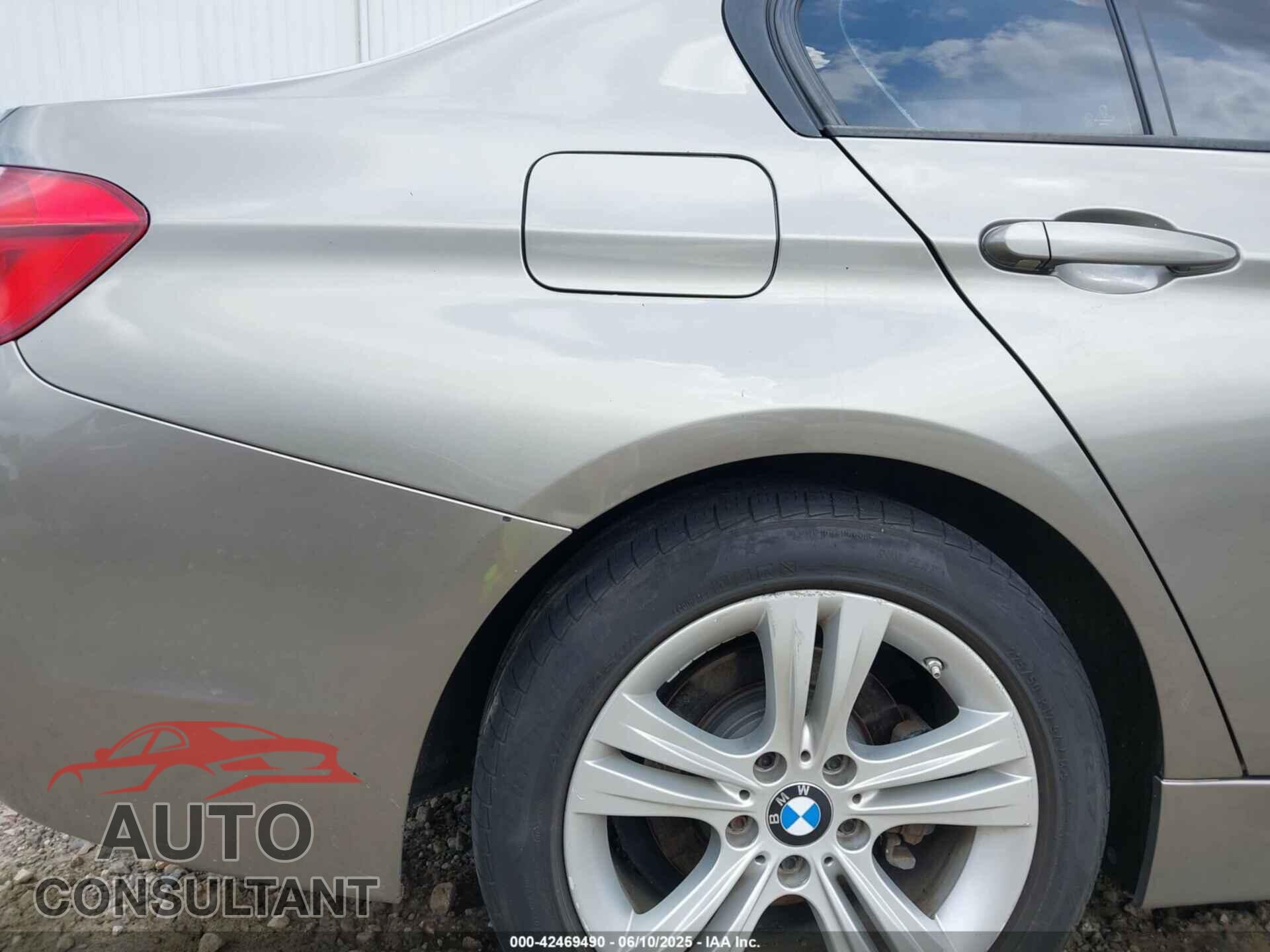 BMW 328I 2016 - WBA8E3G52GNU02202