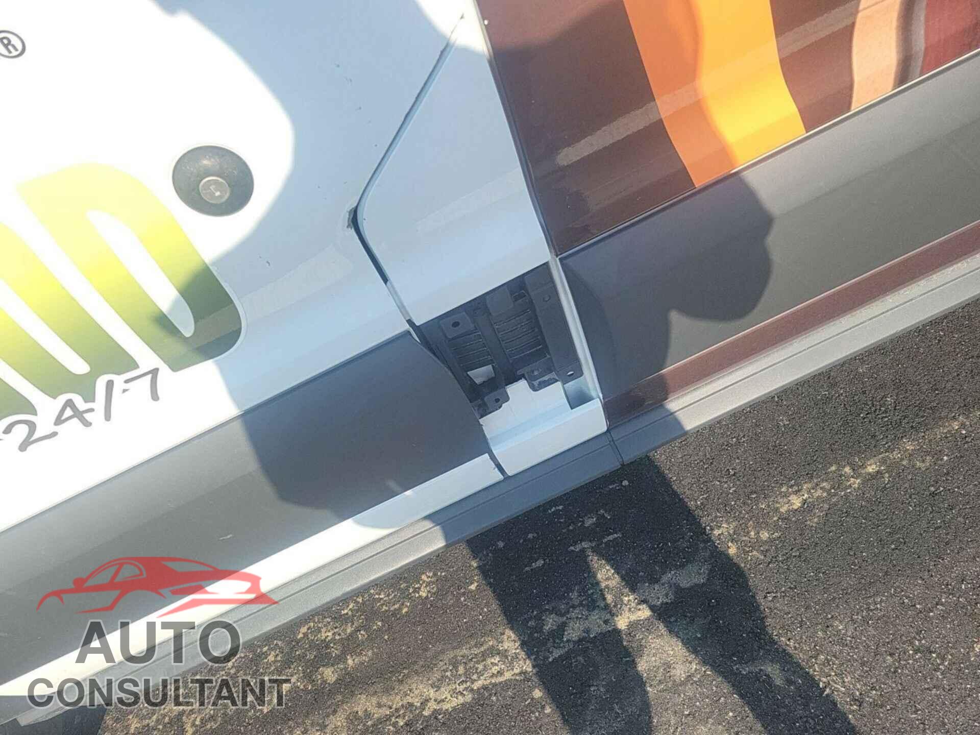 FORD TRANSIT 2015 - 1FTNE2YM8FKA90554