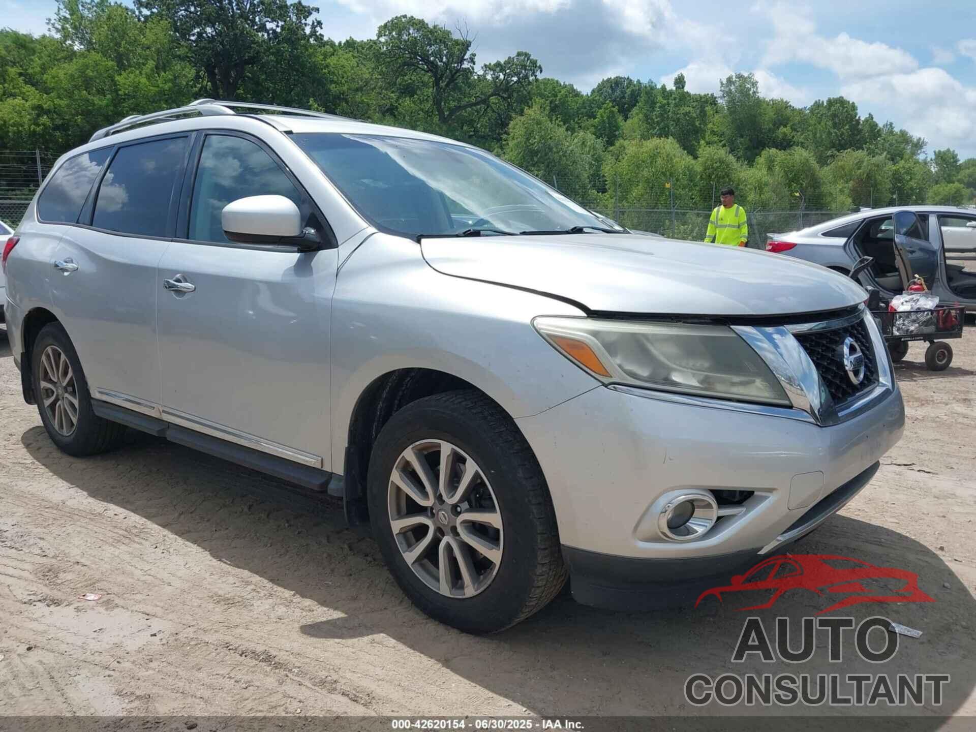 NISSAN PATHFINDER 2014 - 5N1AR2MM9EC650952