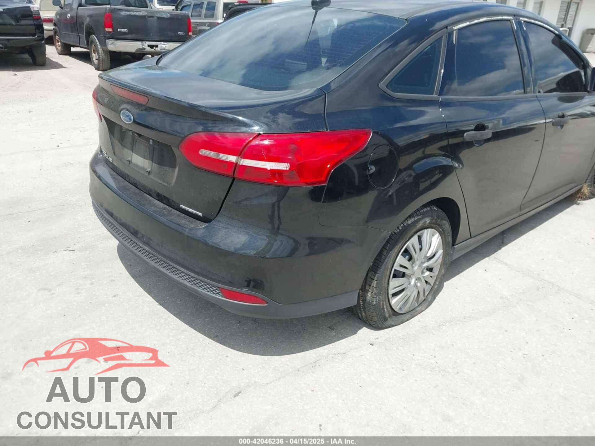 FORD FOCUS 2016 - 1FADP3E26GL335402