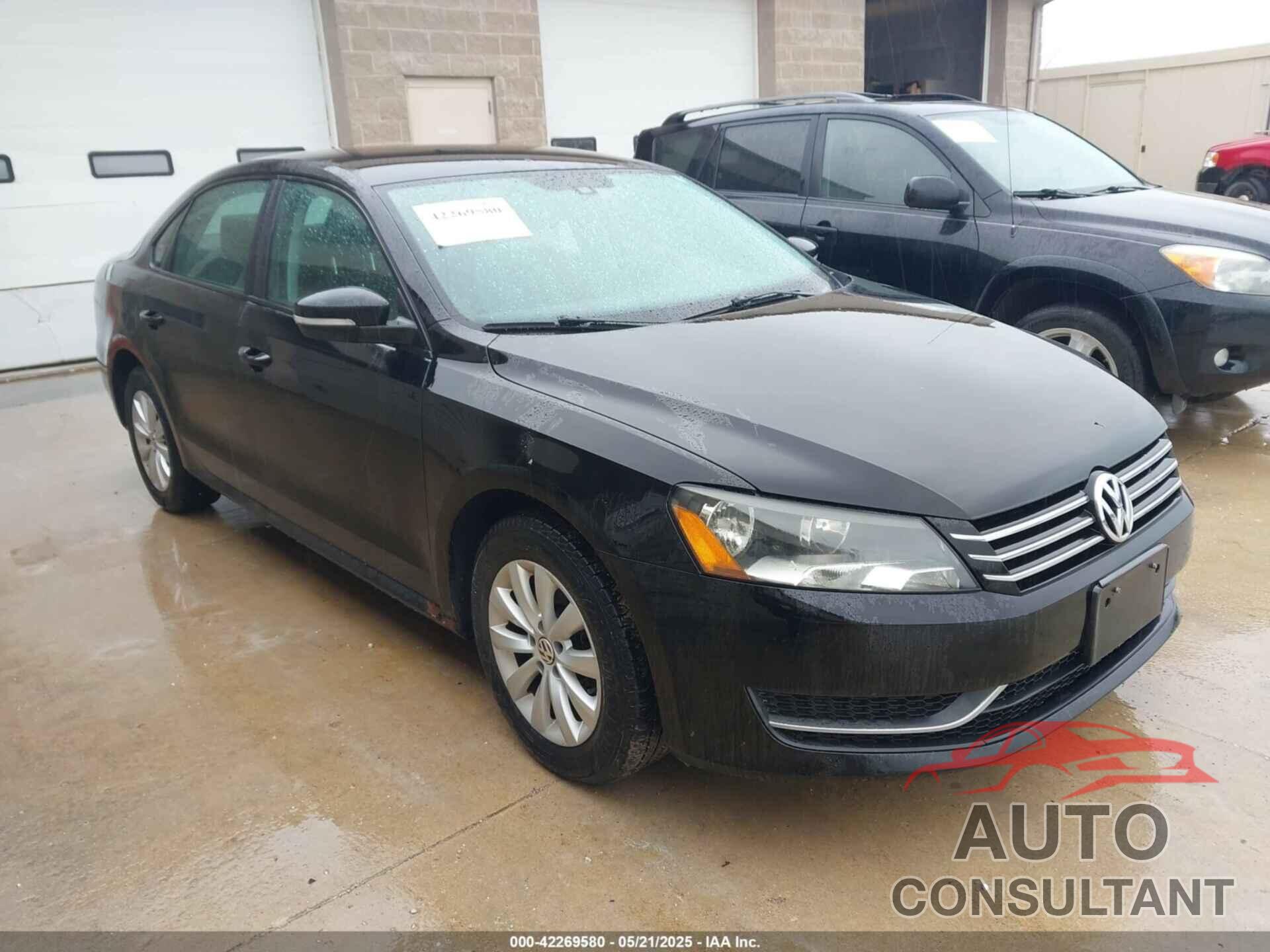 VOLKSWAGEN PASSAT 2013 - 1VWAH7A36DC094739