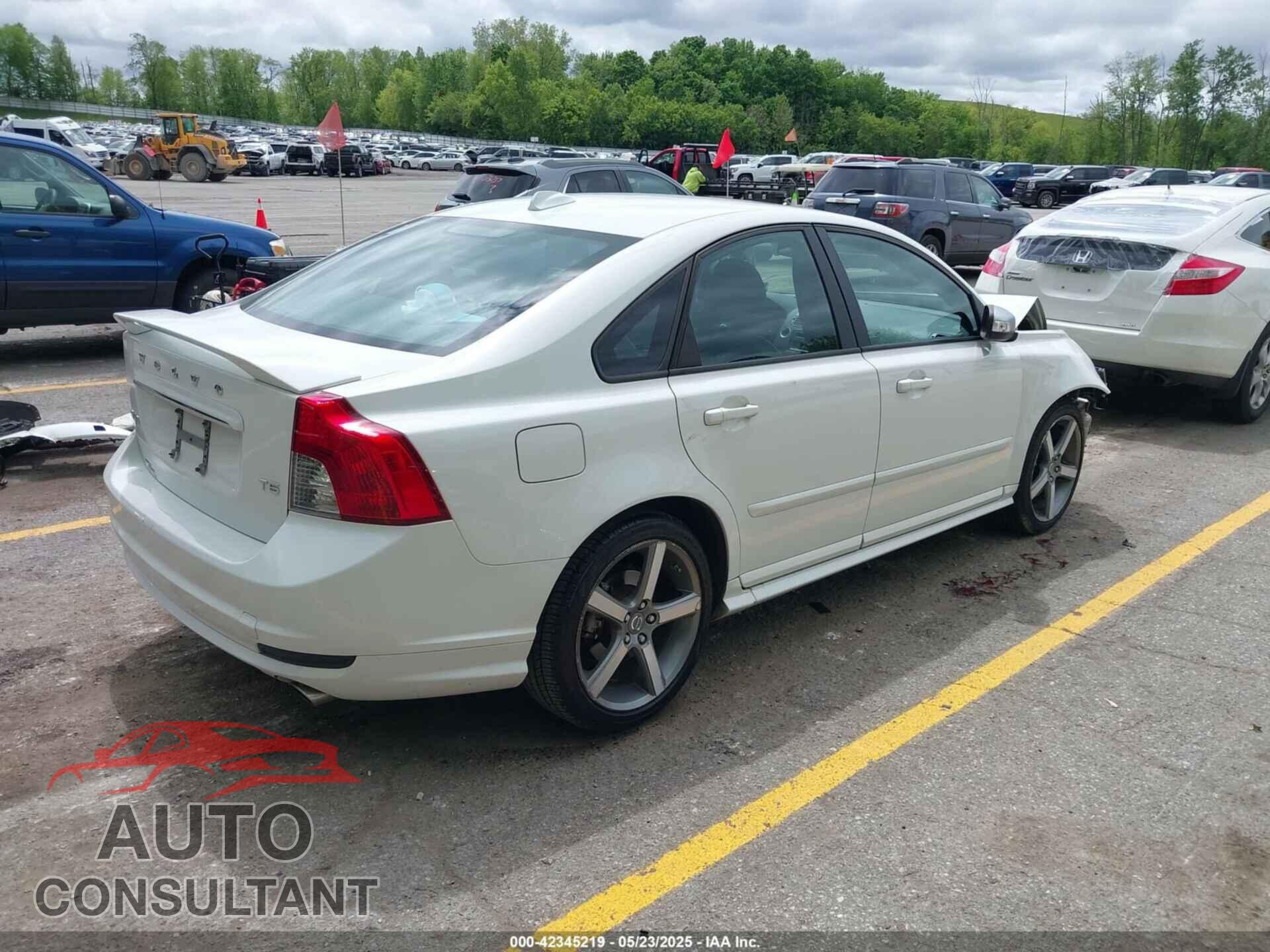 VOLVO S40 2011 - YV1672MS2B2542425