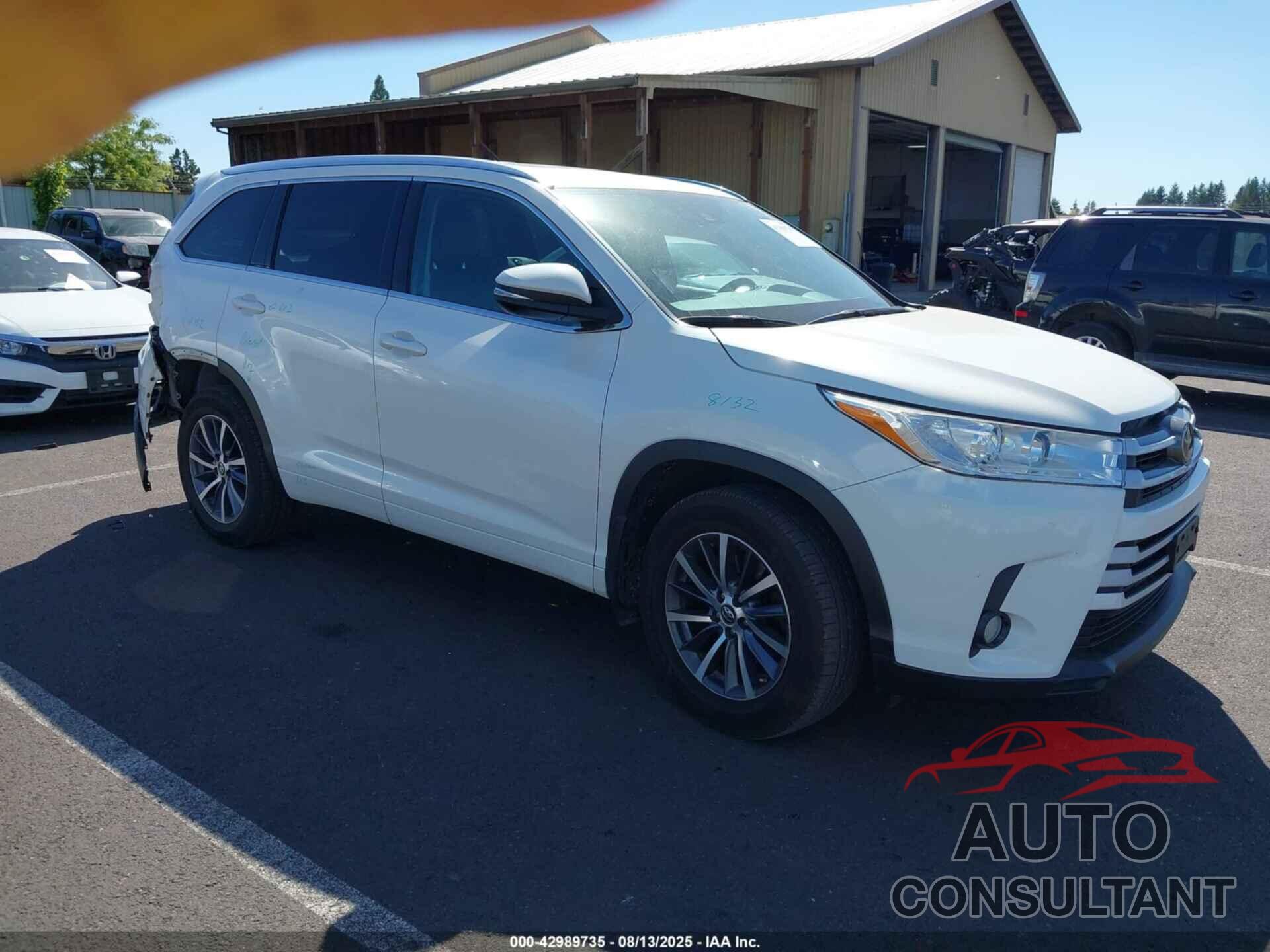 TOYOTA HIGHLANDER 2018 - 5TDJZRFH8JS872131